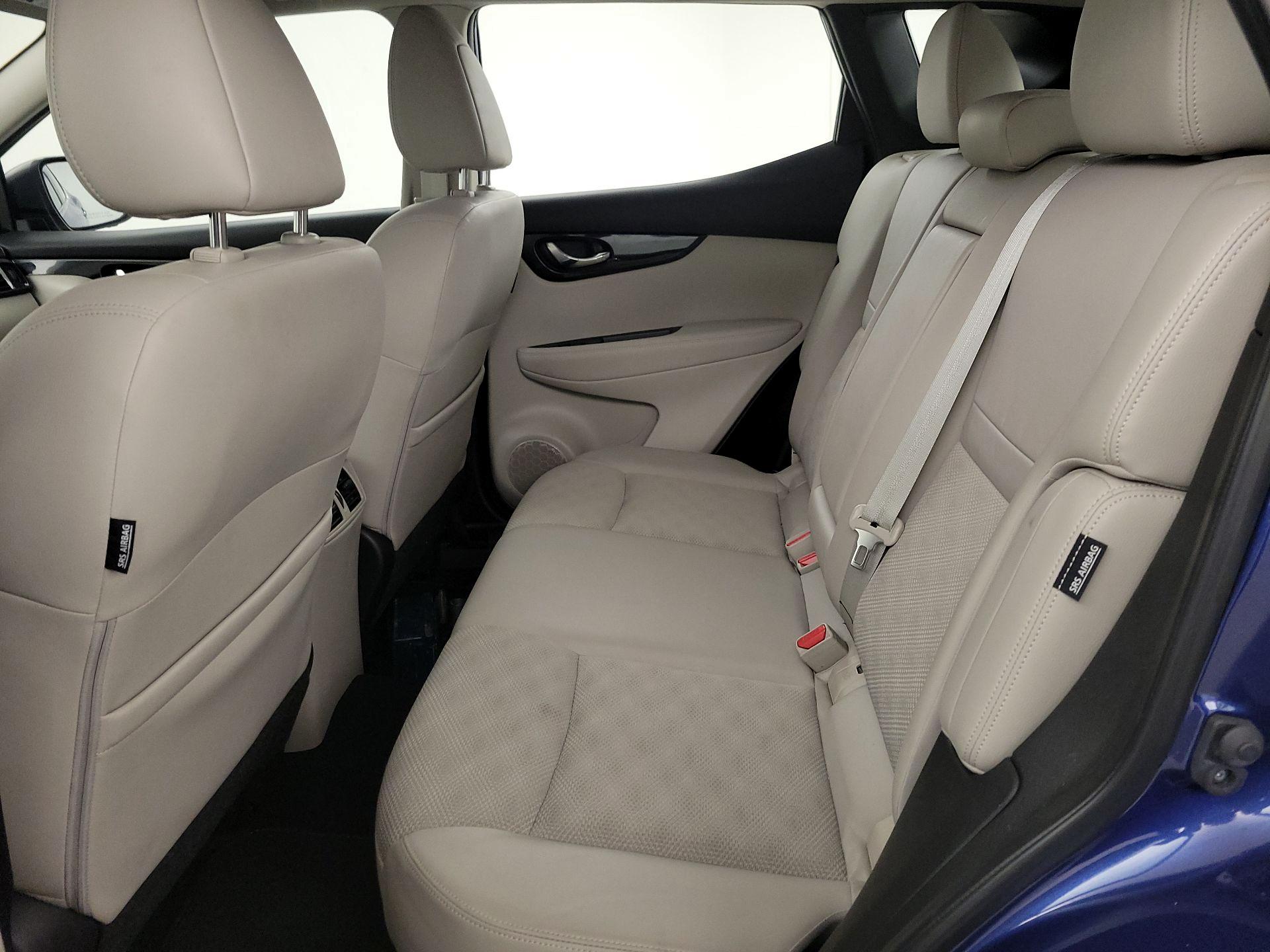 Thumbnail: 2022 Nissan Rogue Sport - 19