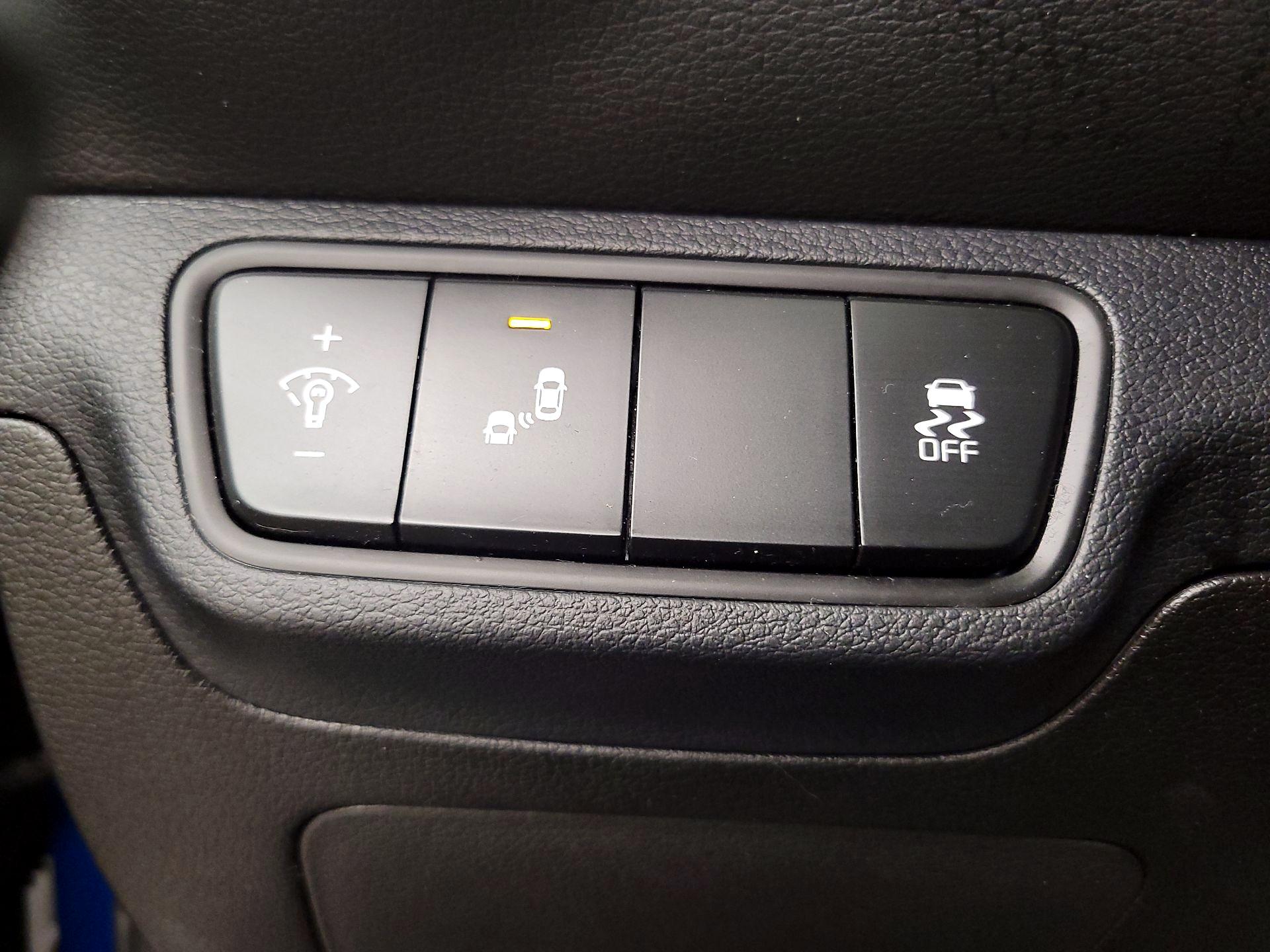 Thumbnail: 2023 Kia Forte - 13