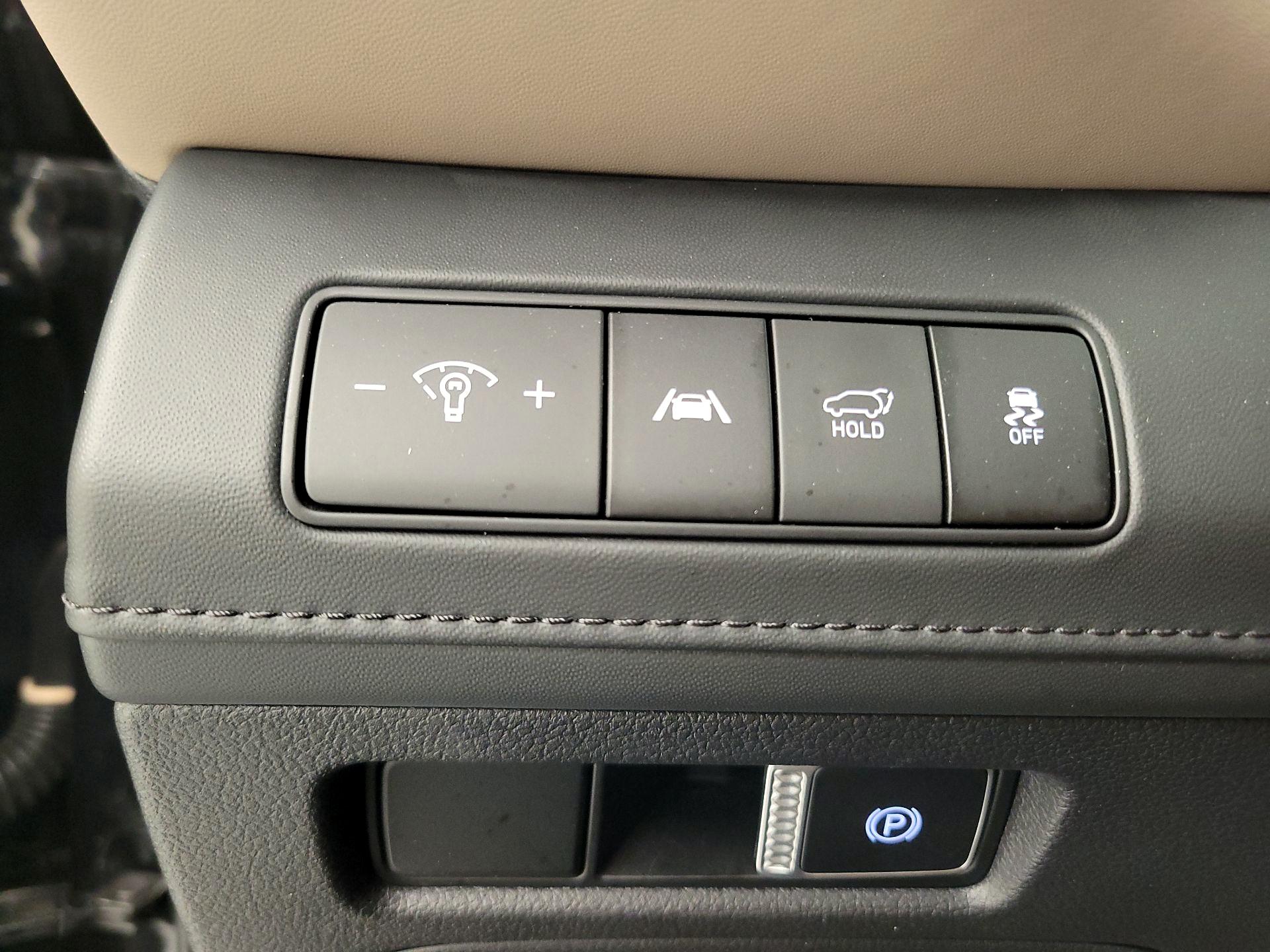 Thumbnail: 2023 Hyundai Santa Fe - 13