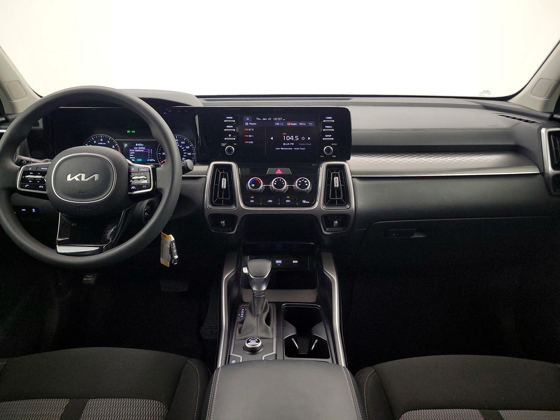 Thumbnail: 2023 Kia Sorento - 9