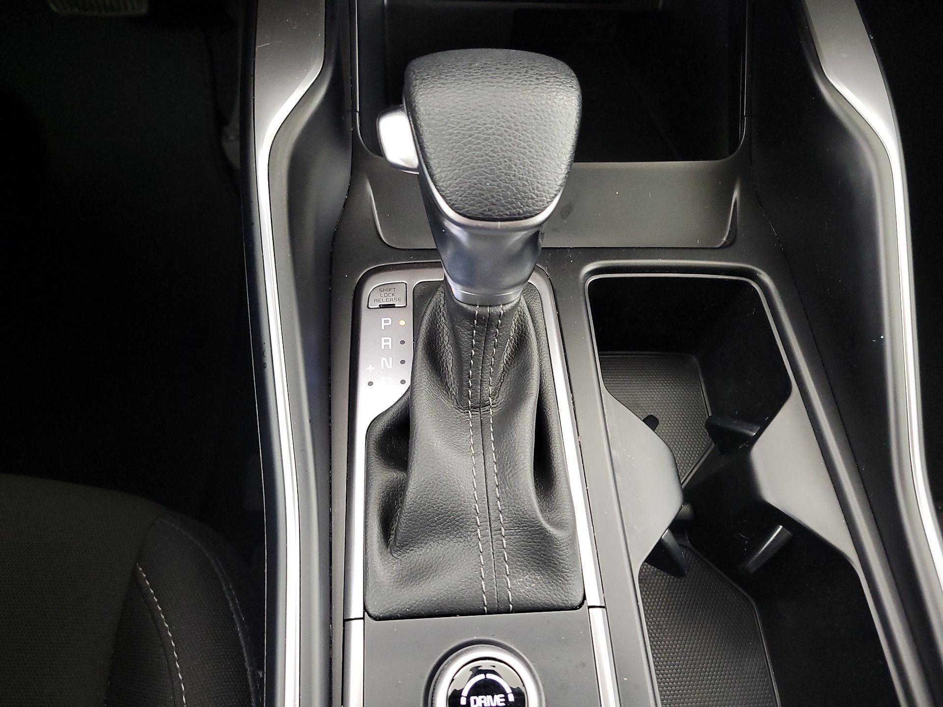 Thumbnail: 2023 Kia Sorento - 17