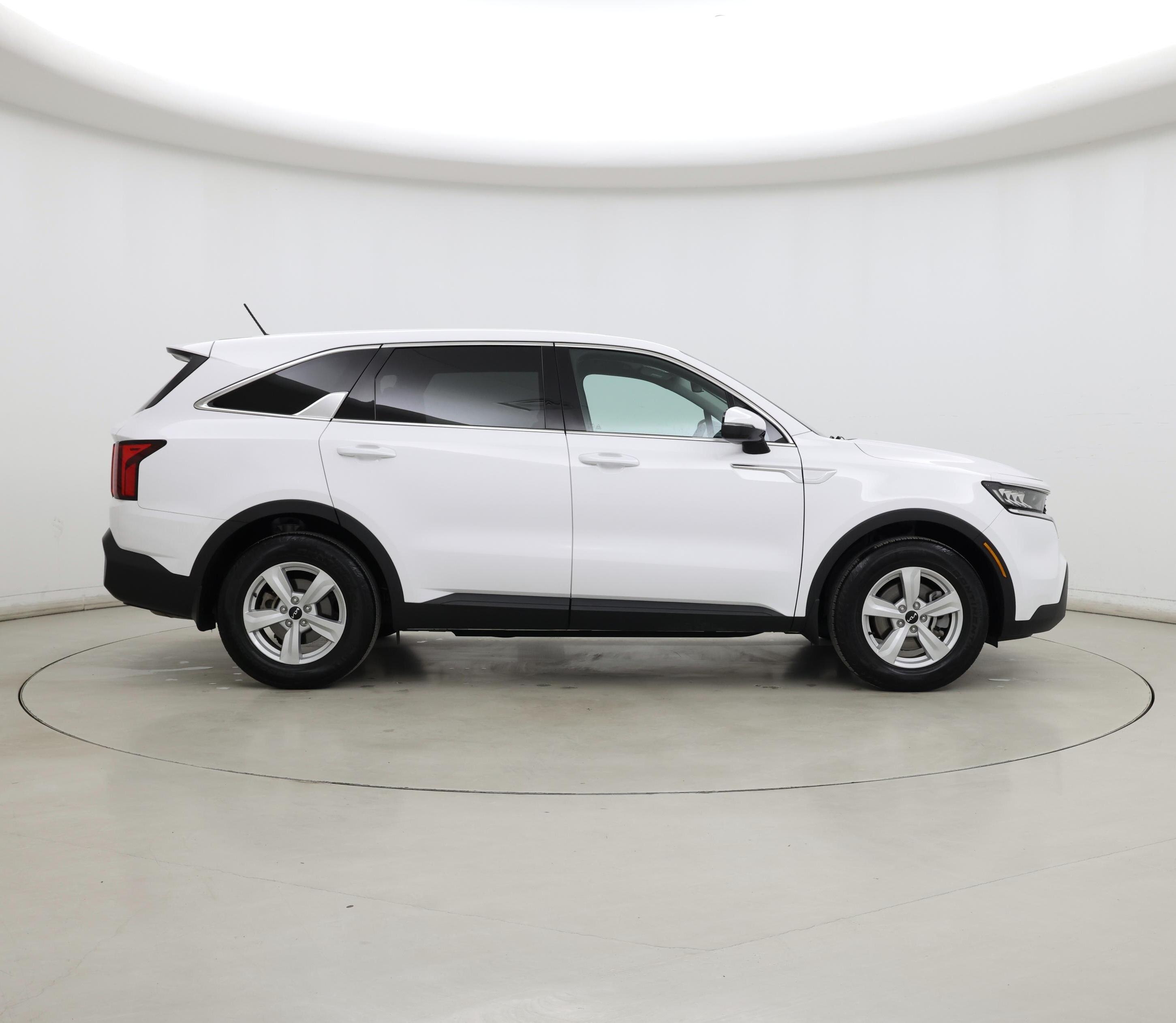 Thumbnail: 2023 Kia Sorento - 7