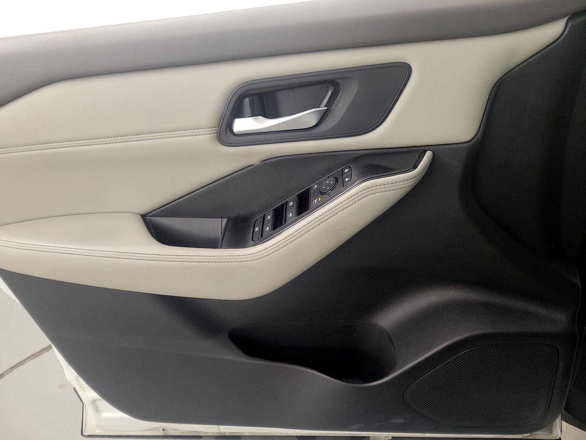 Thumbnail: 2023 Nissan Rogue - 12