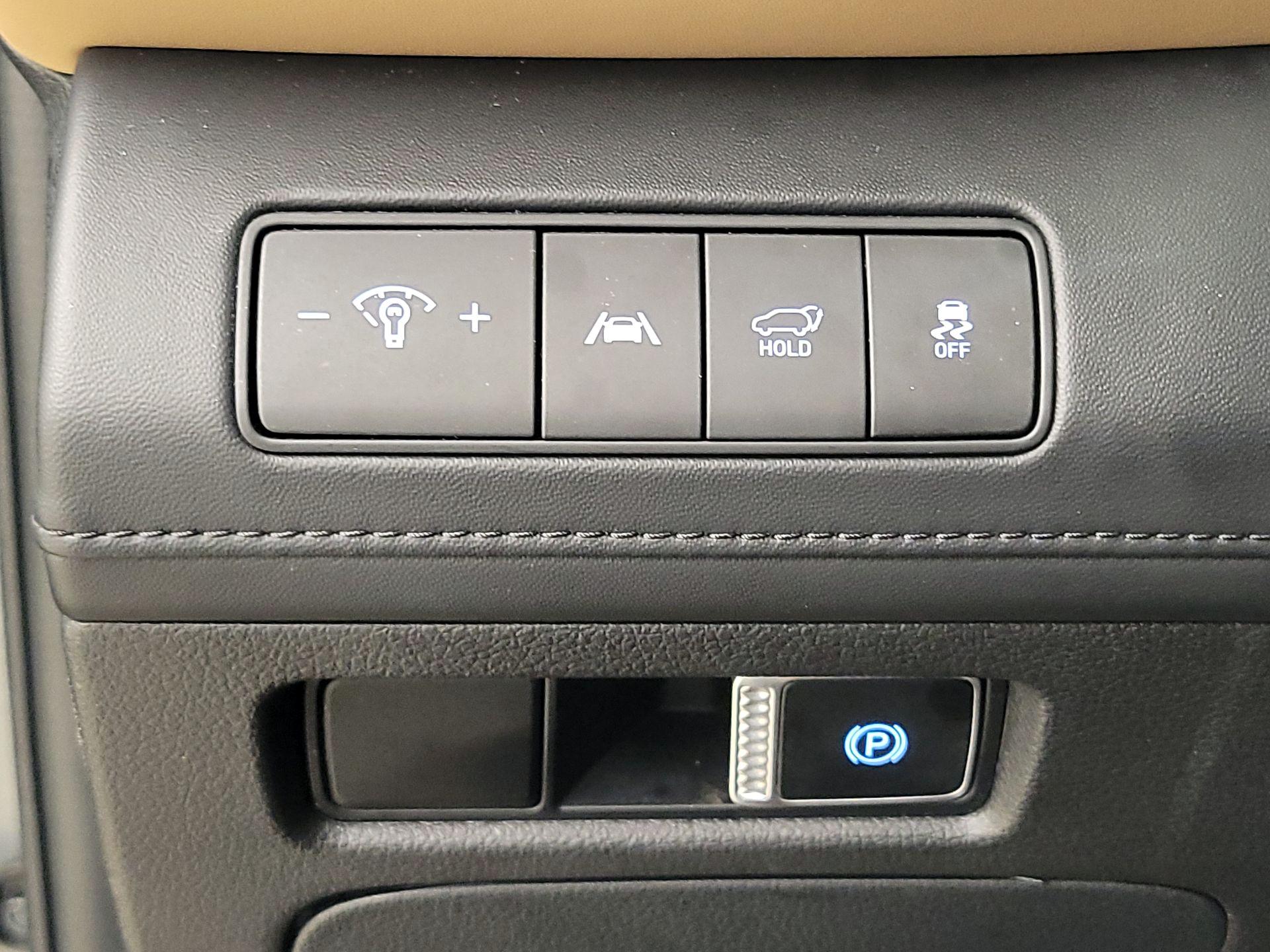 Thumbnail: 2023 Hyundai Santa Fe - 13