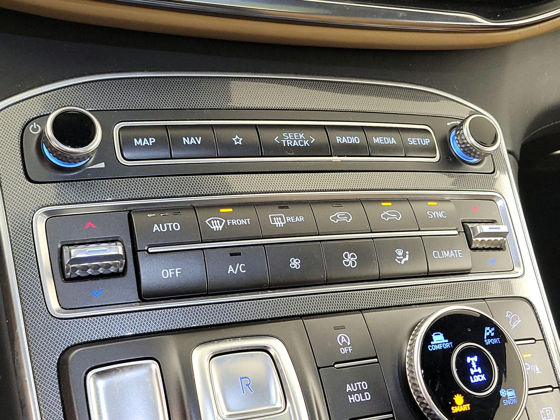 Thumbnail: 2023 Hyundai Santa Fe - 17