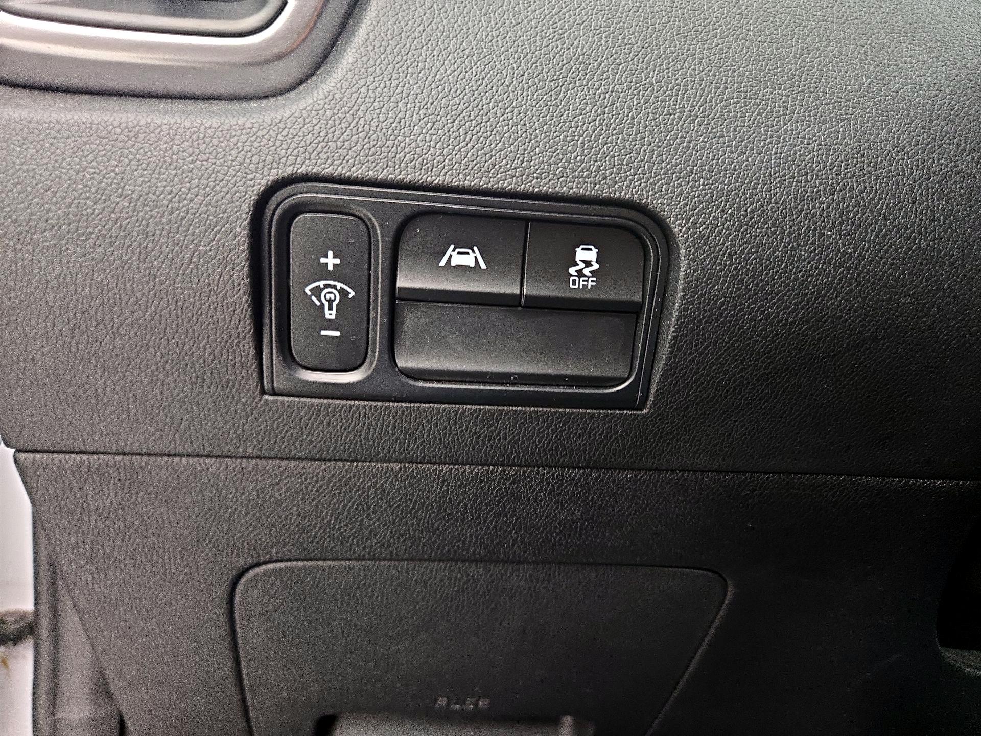 Thumbnail: 2023 Kia Sorento - 13