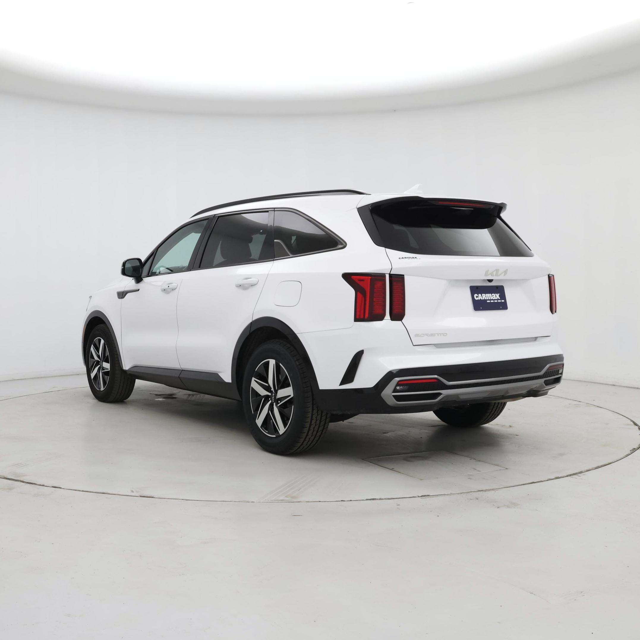 Thumbnail: 2023 Kia Sorento - 2