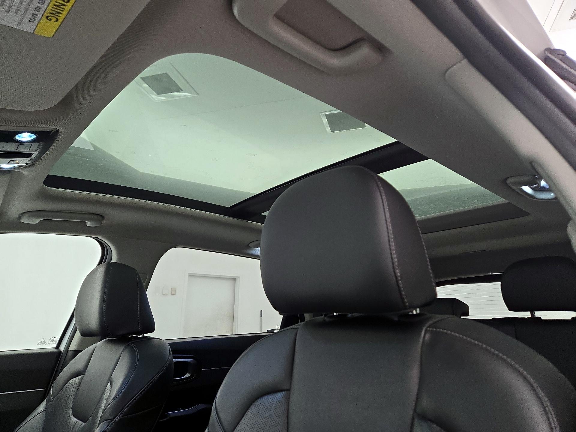 Thumbnail: 2023 Kia Sorento - 20