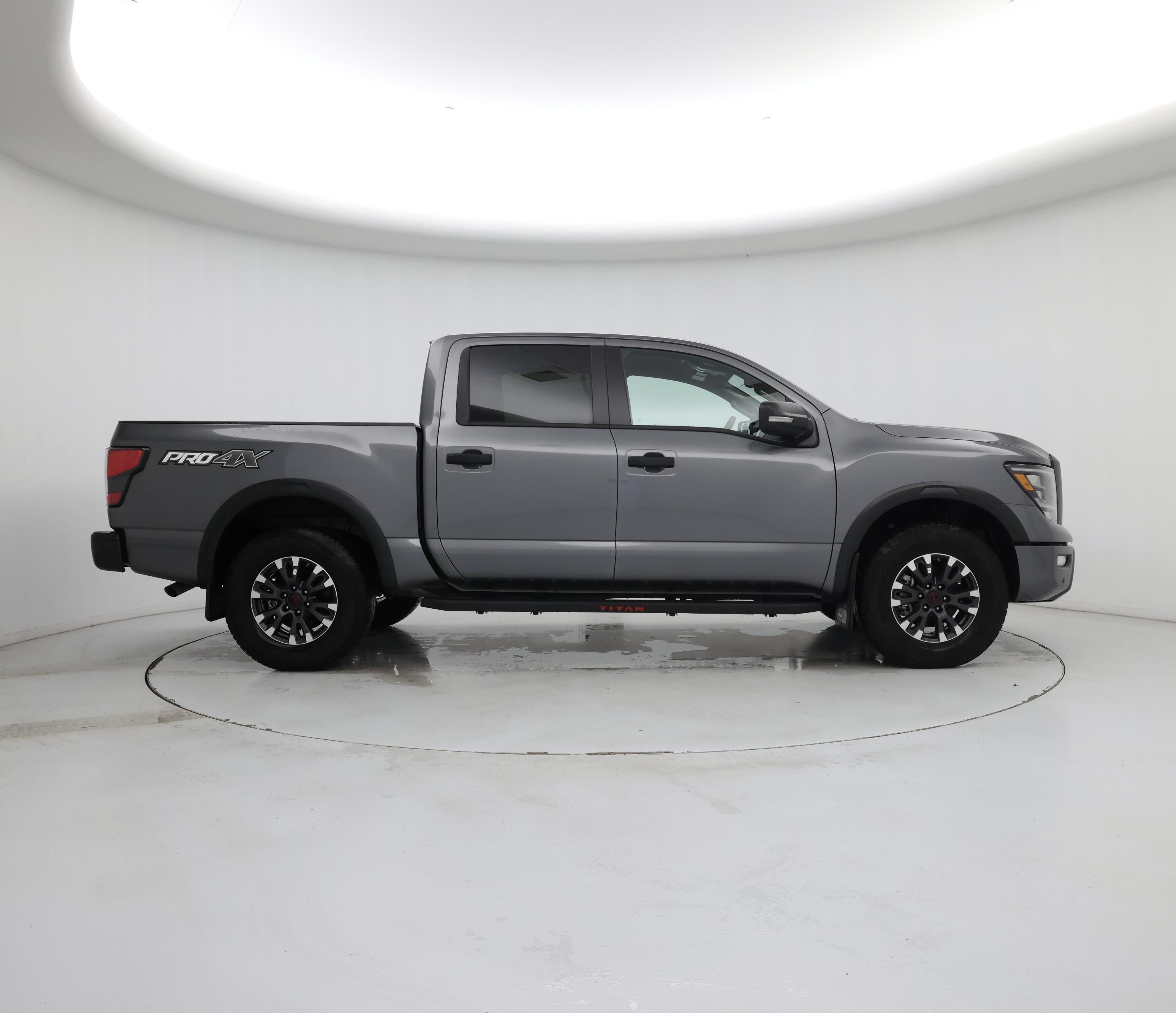 Thumbnail: 2023 Nissan Titan - 7