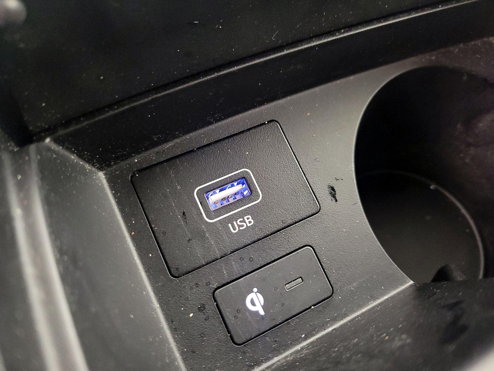 Thumbnail: 2023 Hyundai Santa Fe - 19