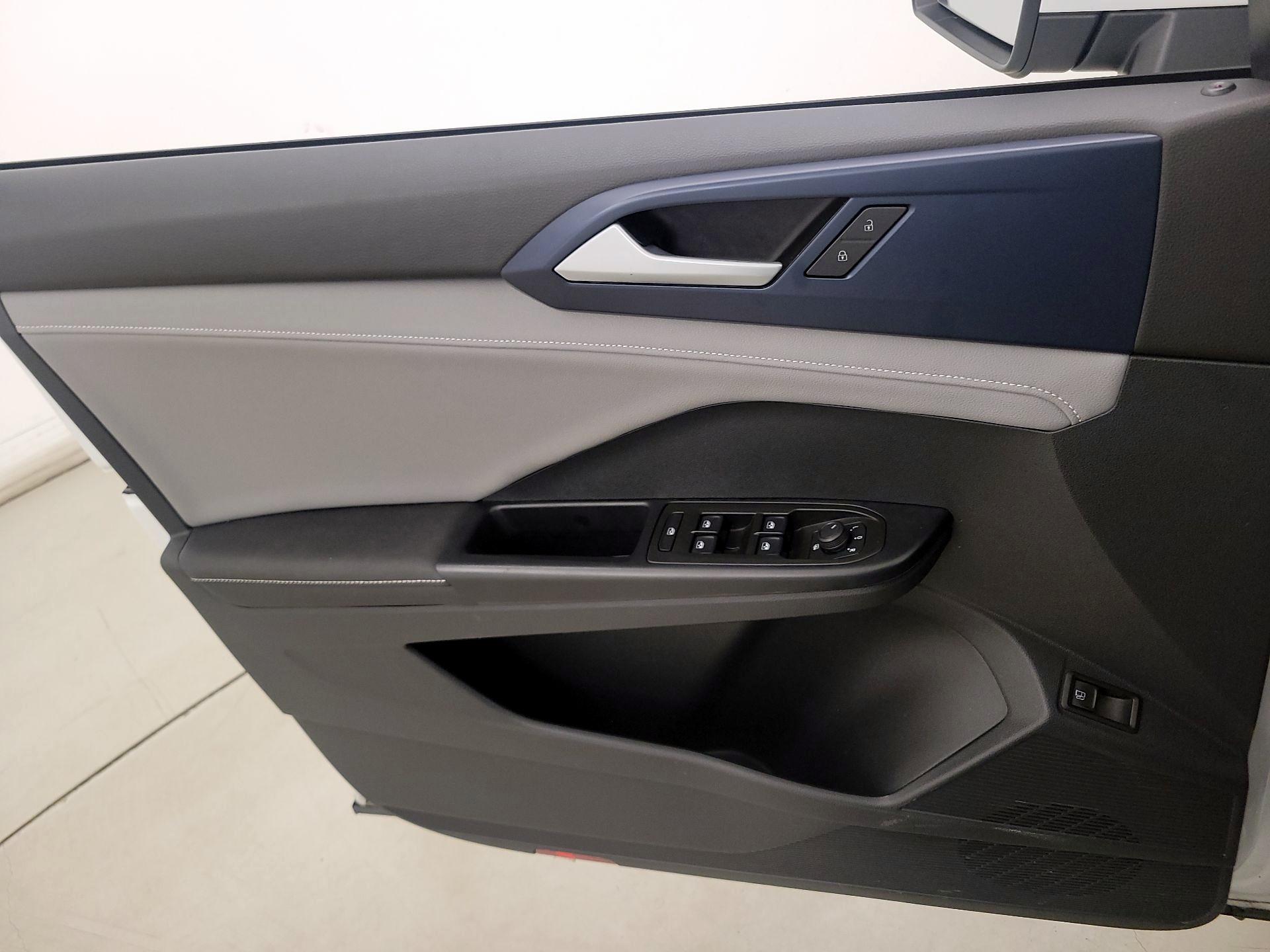 Thumbnail: 2024 Volkswagen Taos - 12