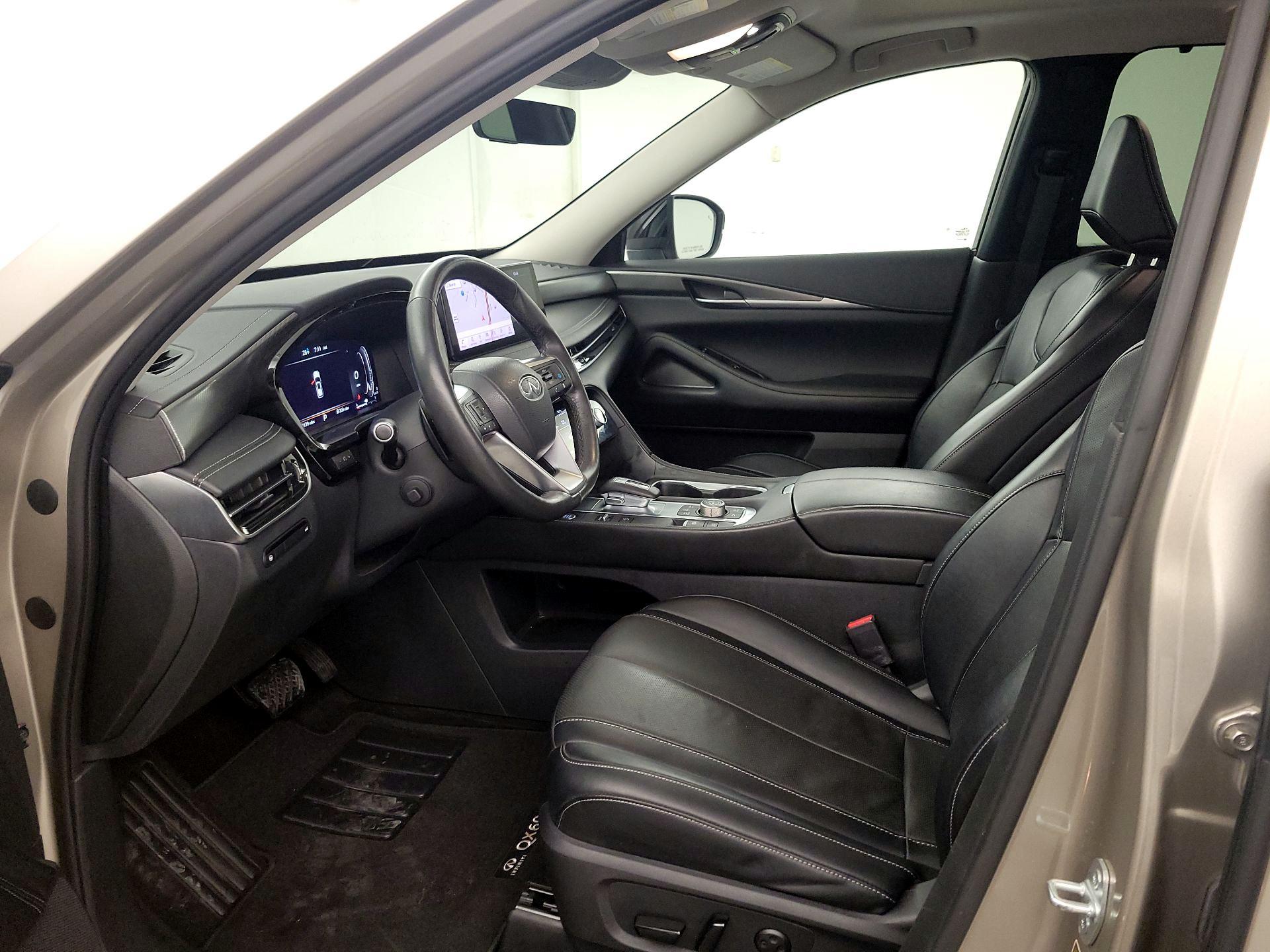 Thumbnail: 2023 INFINITI QX60 - 11