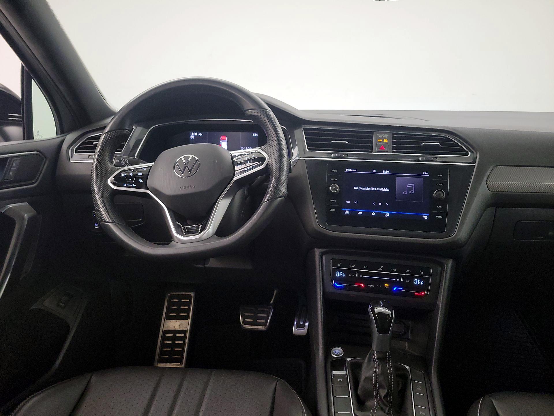 Thumbnail: 2022 Volkswagen Tiguan - 10