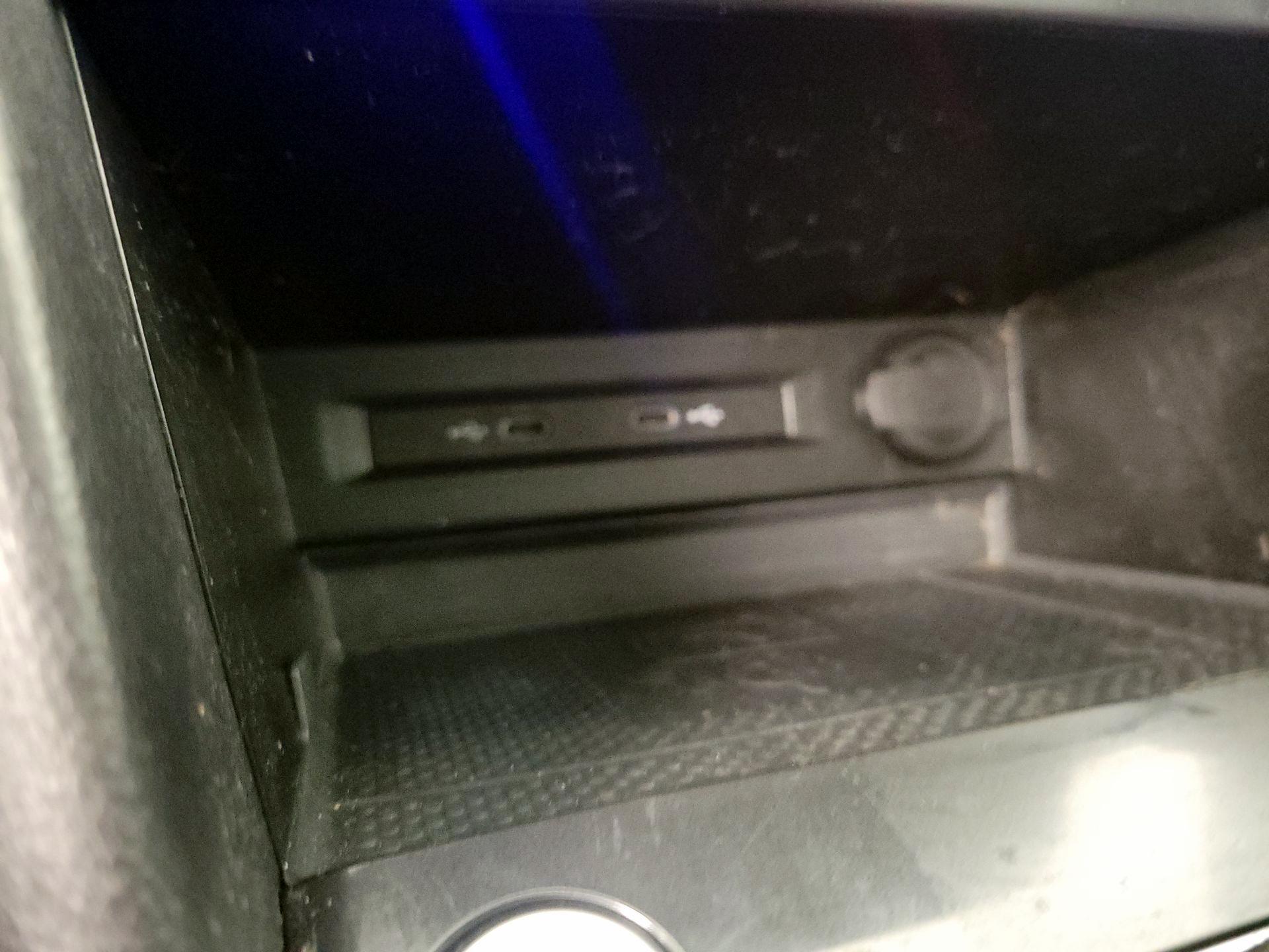 Thumbnail: 2022 Volkswagen Tiguan - 18