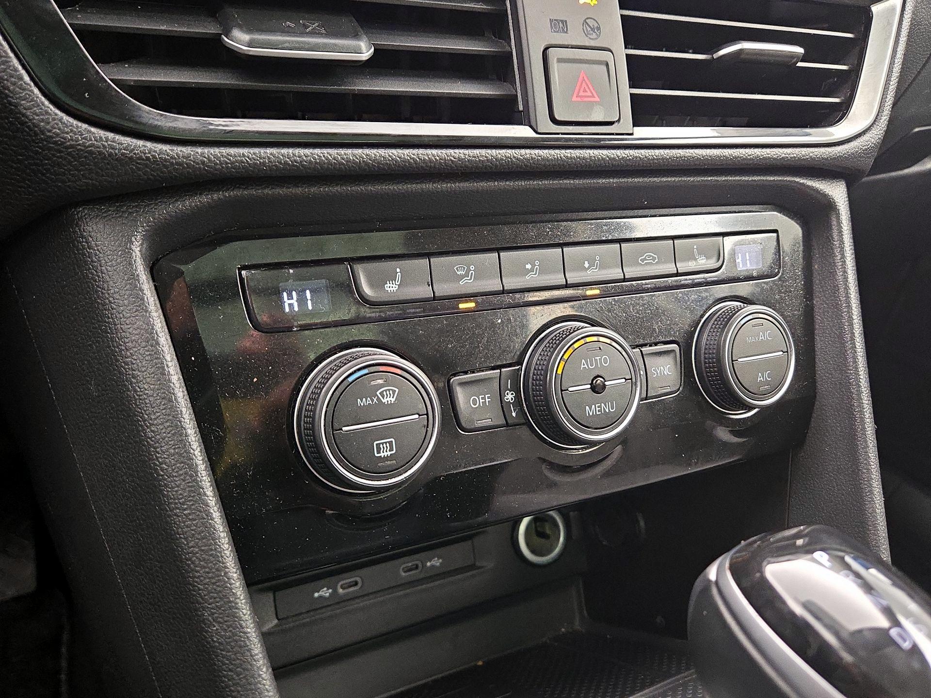 Thumbnail: 2024 Volkswagen Taos - 16