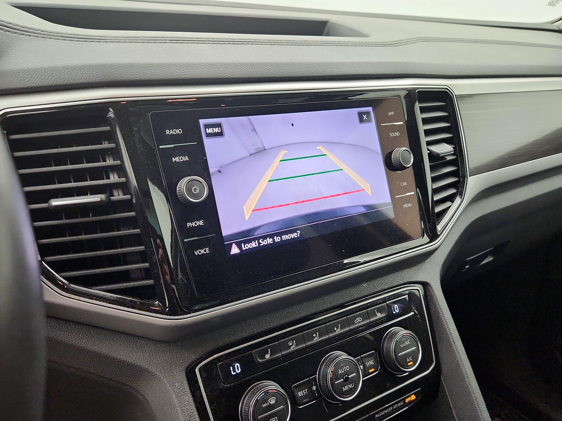 Thumbnail: 2018 Volkswagen Atlas - 14