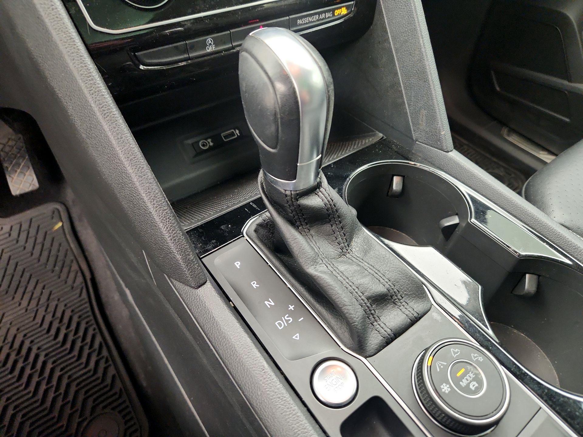 Thumbnail: 2018 Volkswagen Atlas - 17