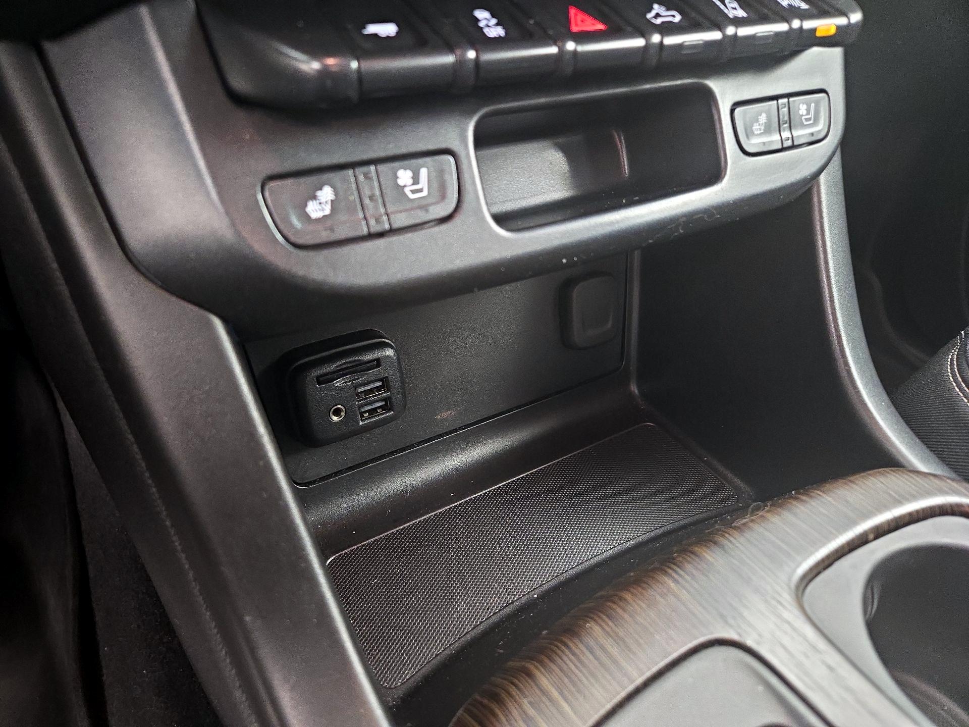 Thumbnail: 2020 GMC Canyon - 18