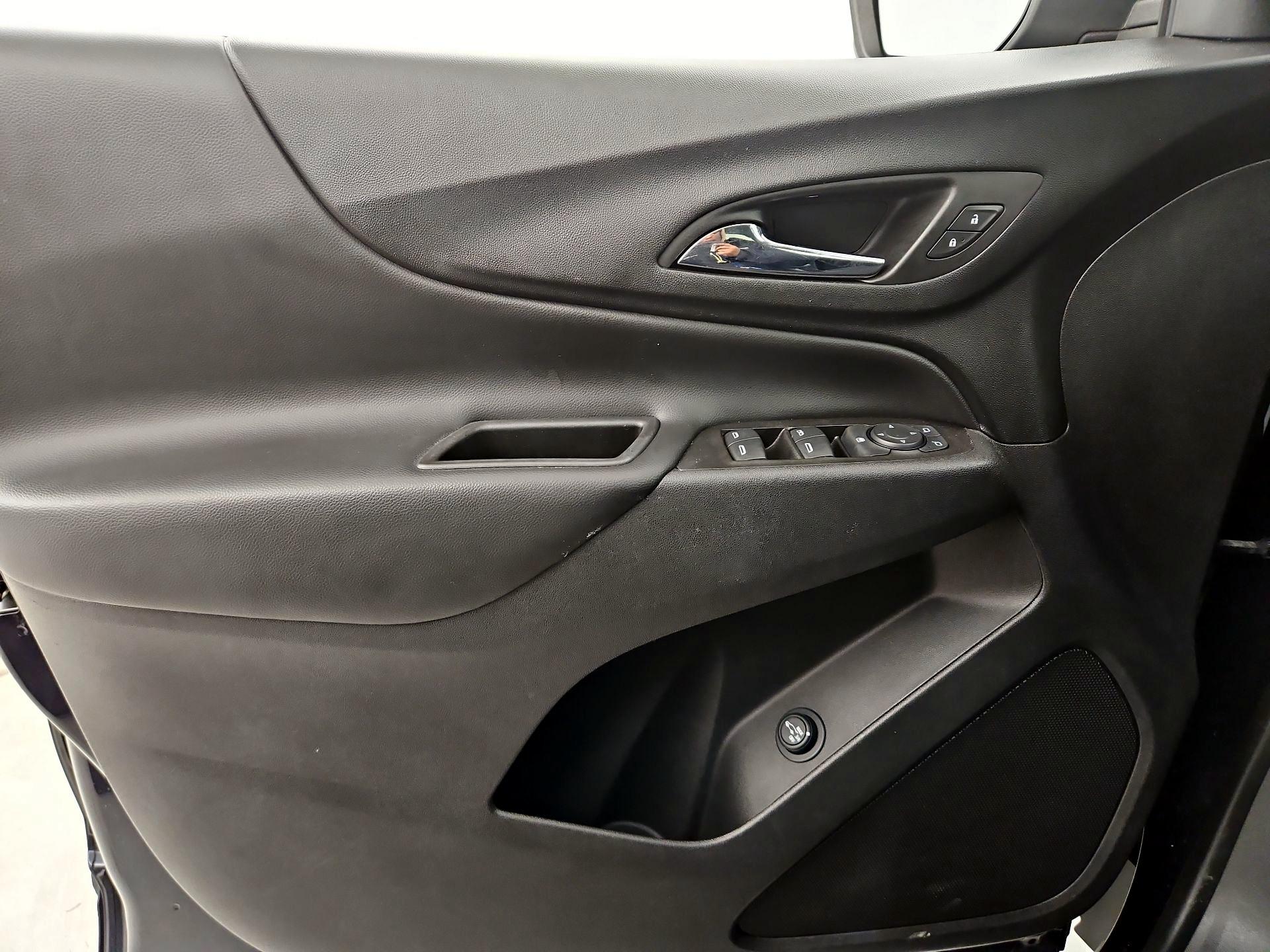 Thumbnail: 2020 Chevrolet Equinox - 12