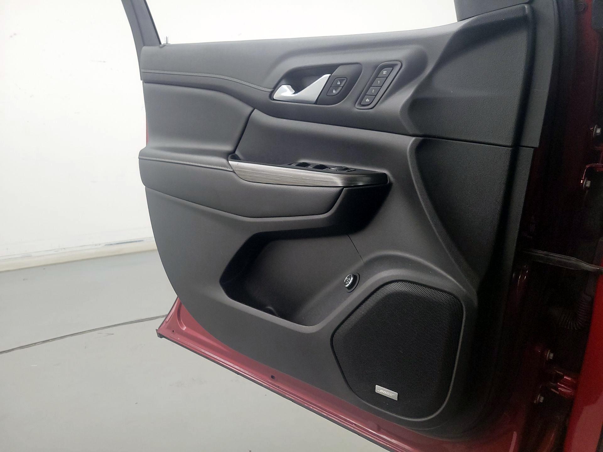 Thumbnail: 2023 GMC Acadia - 12