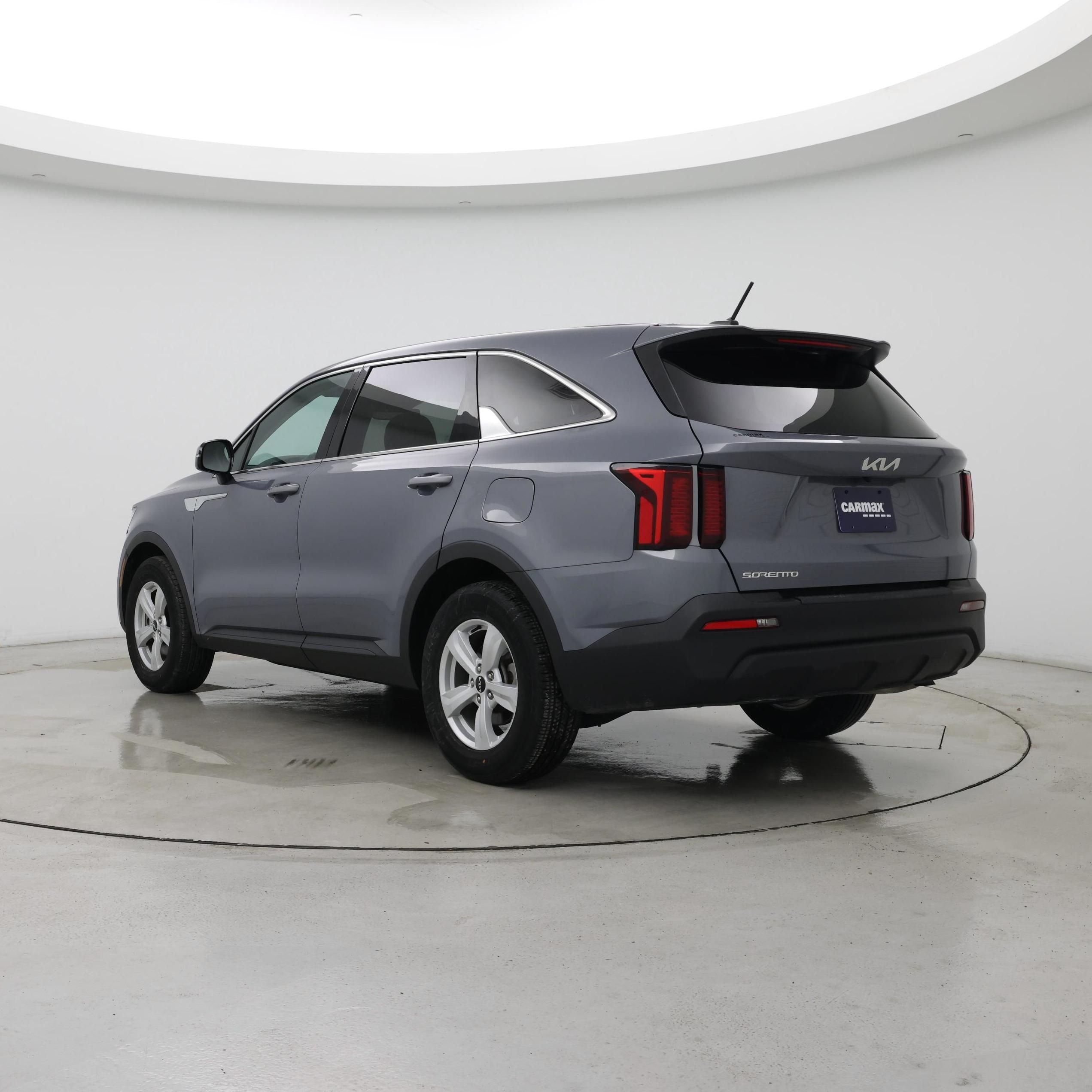 Thumbnail: 2023 Kia Sorento - 2