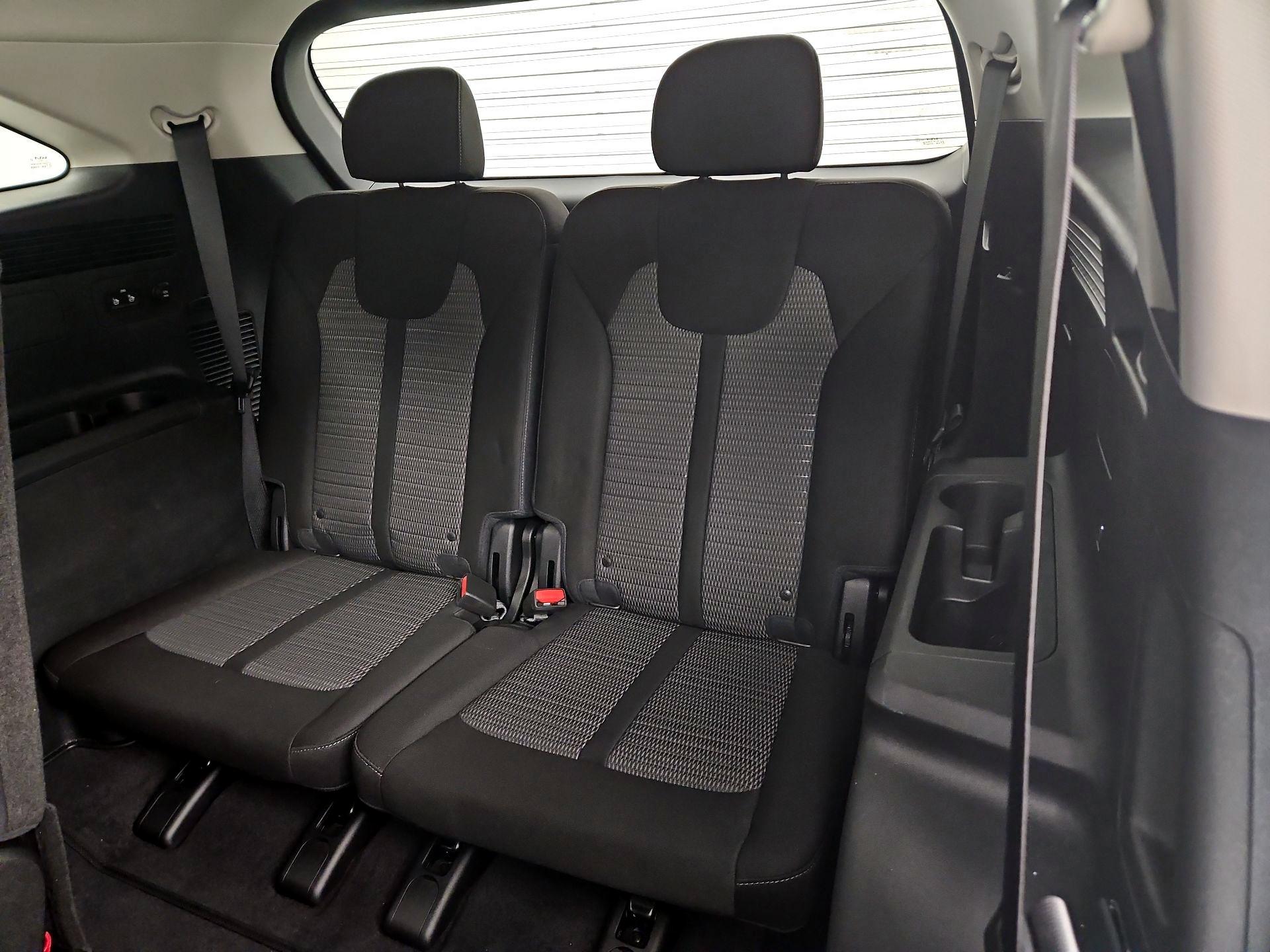 Thumbnail: 2023 Kia Sorento - 20