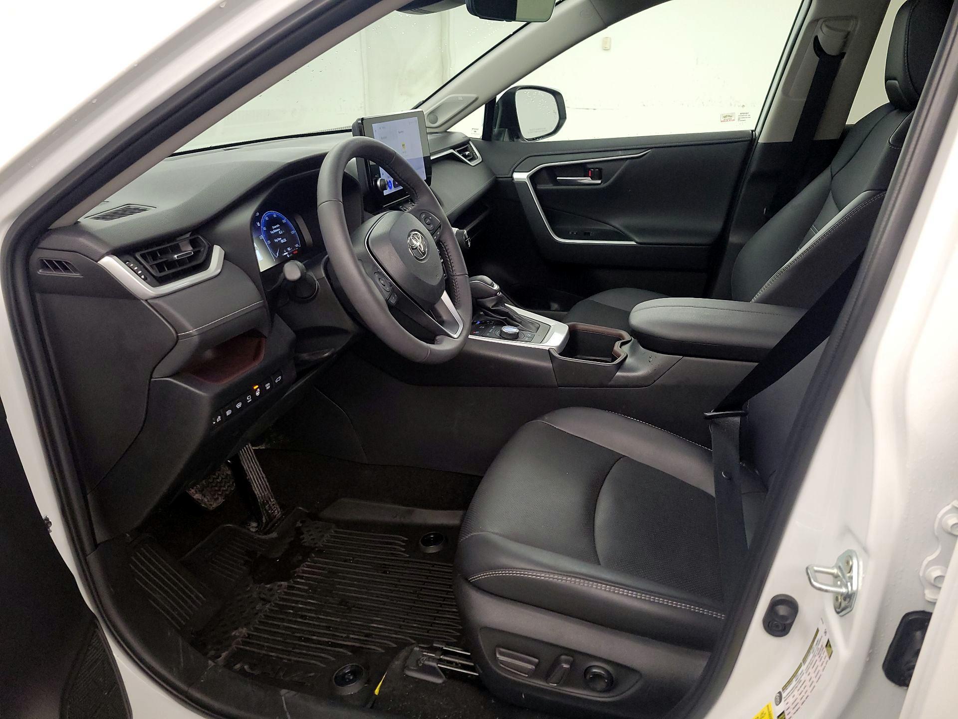 Thumbnail: 2023 Toyota RAV4 - 11