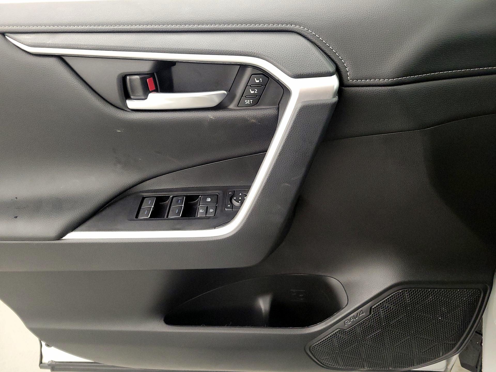 Thumbnail: 2023 Toyota RAV4 - 12