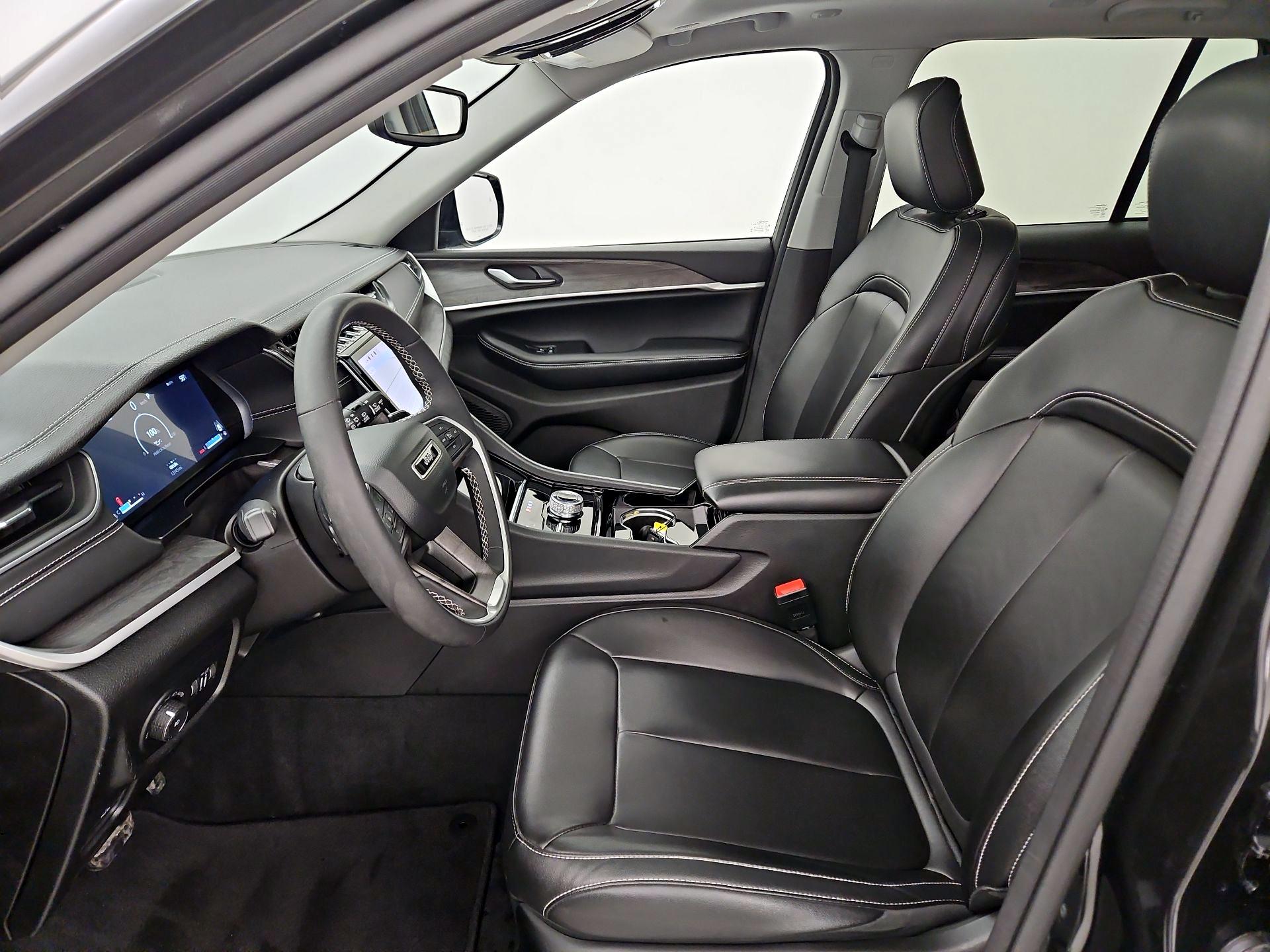 Thumbnail: 2023 Jeep Grand Cherokee - 11