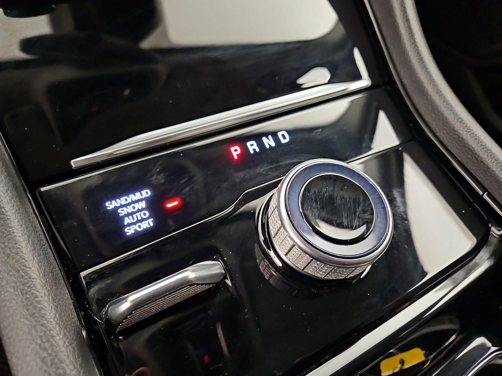 Thumbnail: 2023 Jeep Grand Cherokee - 18