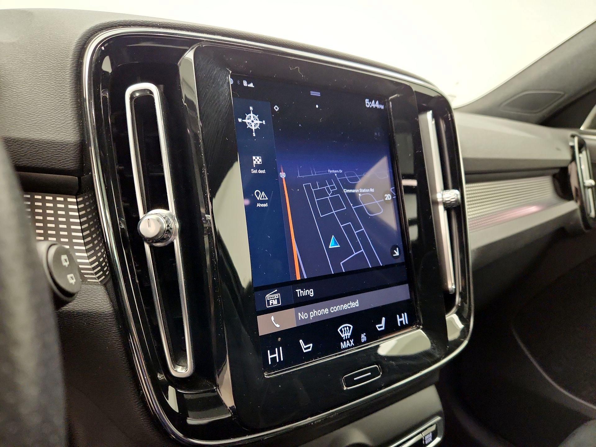 Thumbnail: 2021 Volvo XC40 - 14