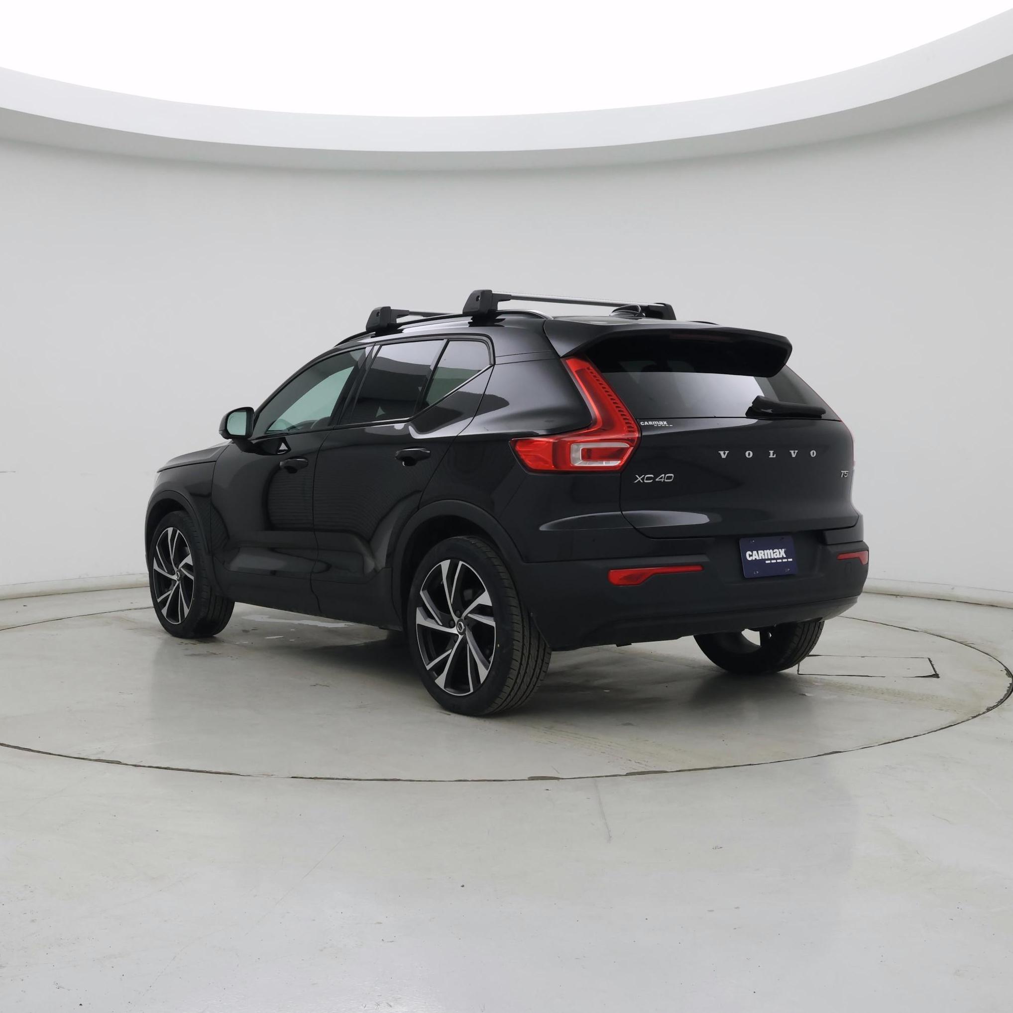 Thumbnail: 2021 Volvo XC40 - 2