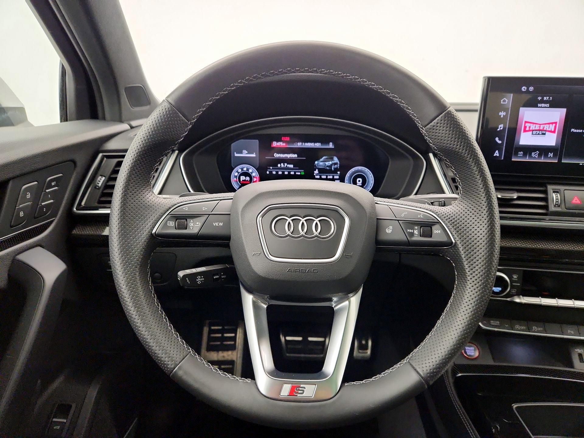 Thumbnail: 2022 Audi SQ5 - 10