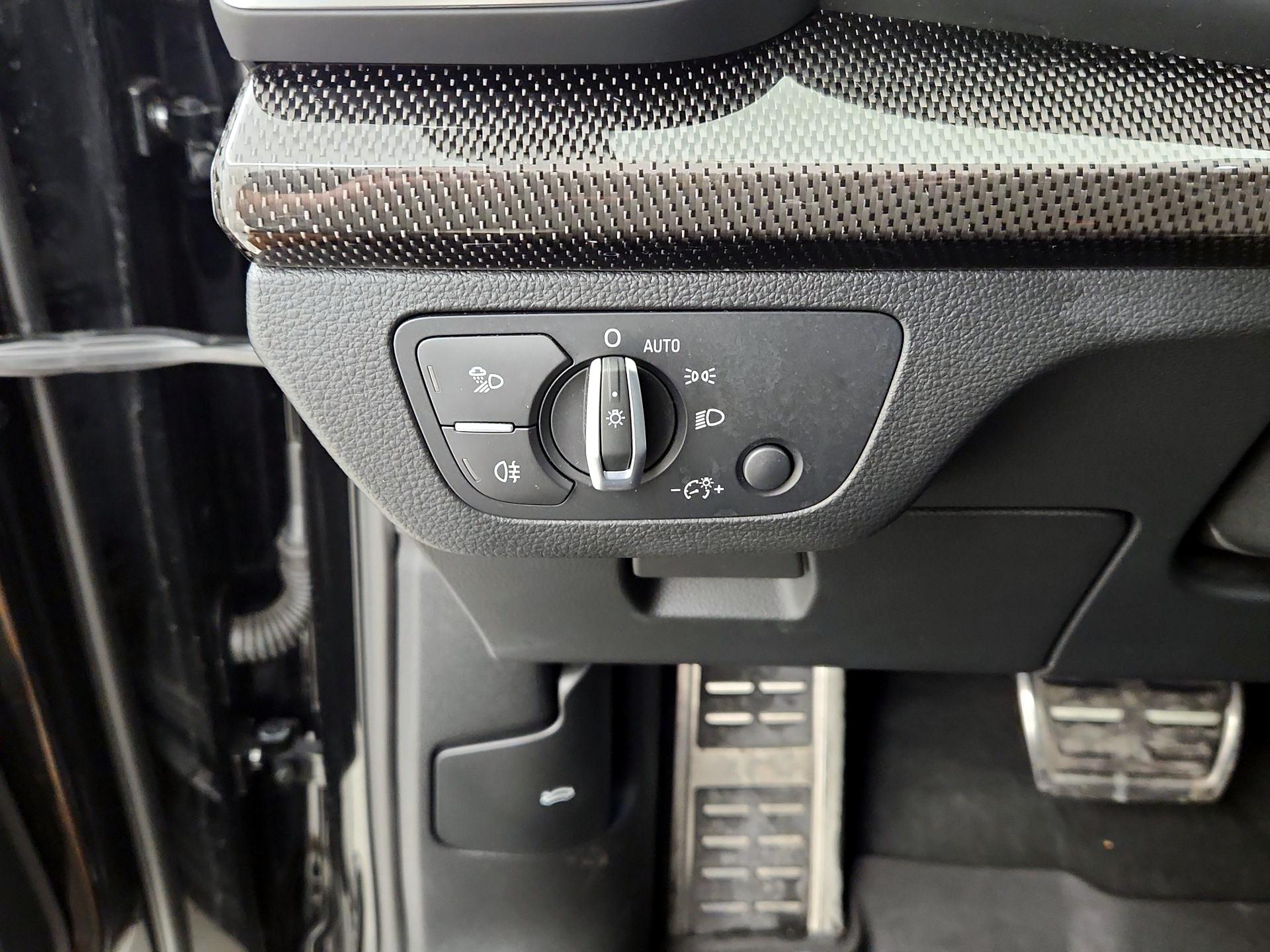 Thumbnail: 2022 Audi SQ5 - 13