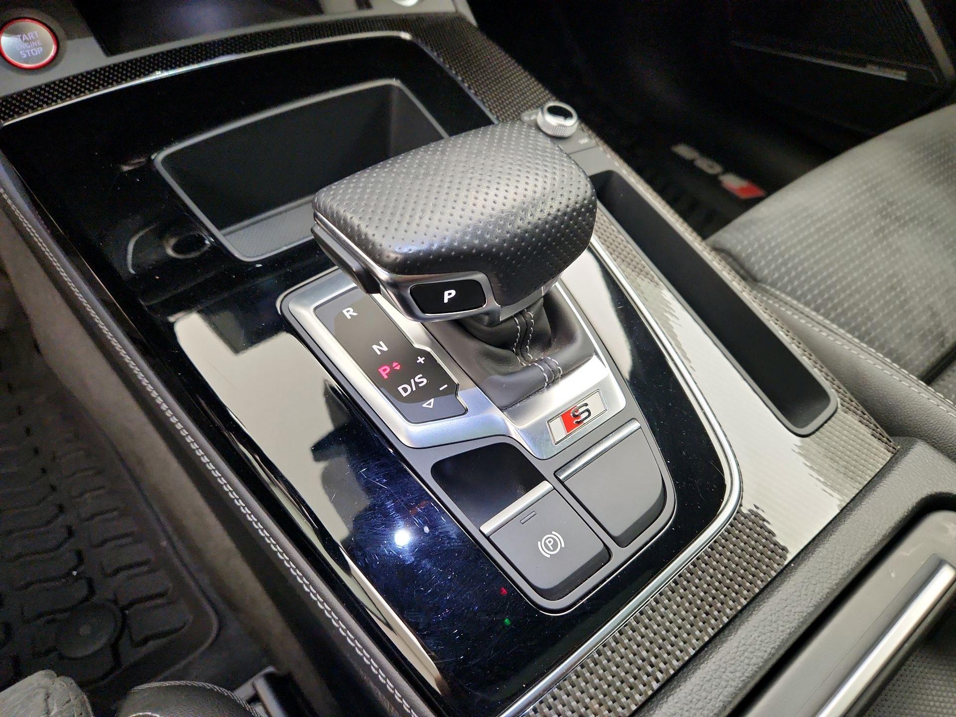 Thumbnail: 2022 Audi SQ5 - 17