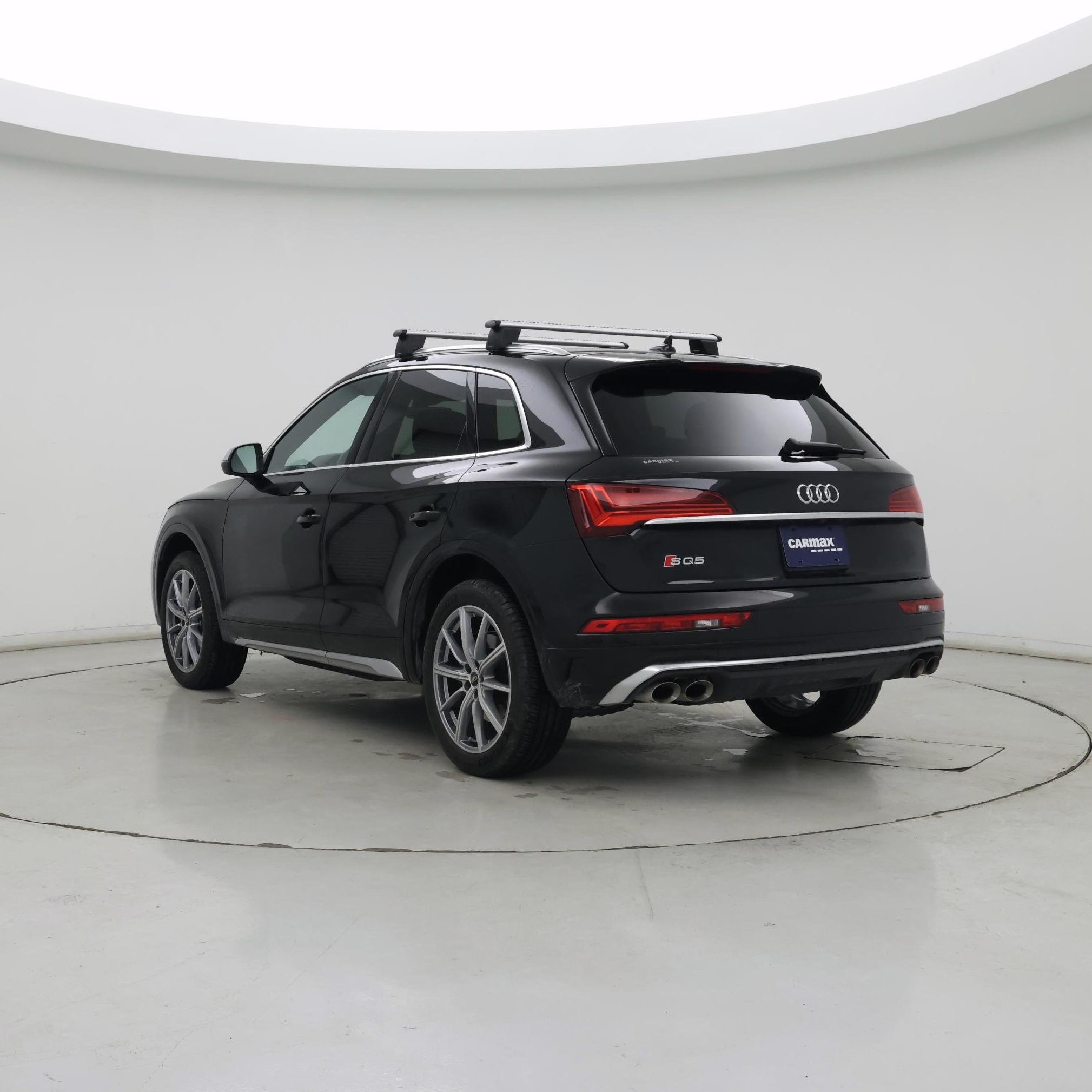 Thumbnail: 2022 Audi SQ5 - 2