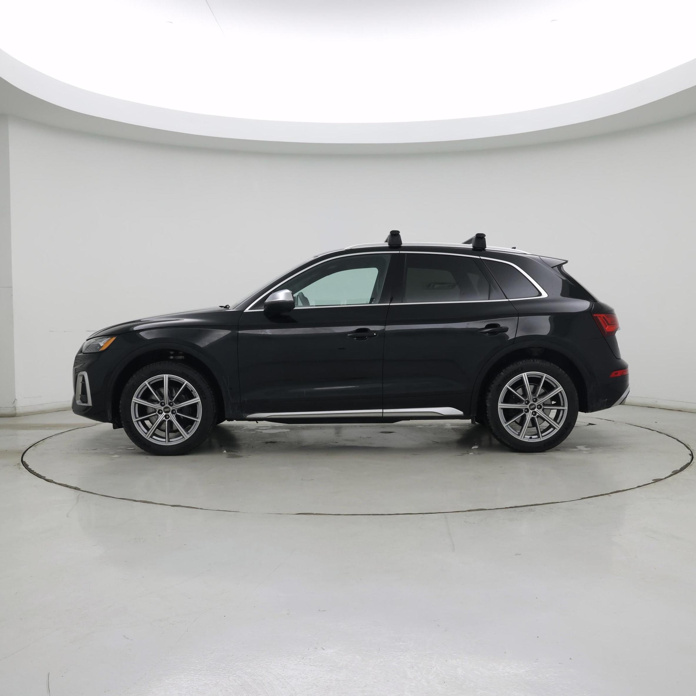Thumbnail: 2022 Audi SQ5 - 3