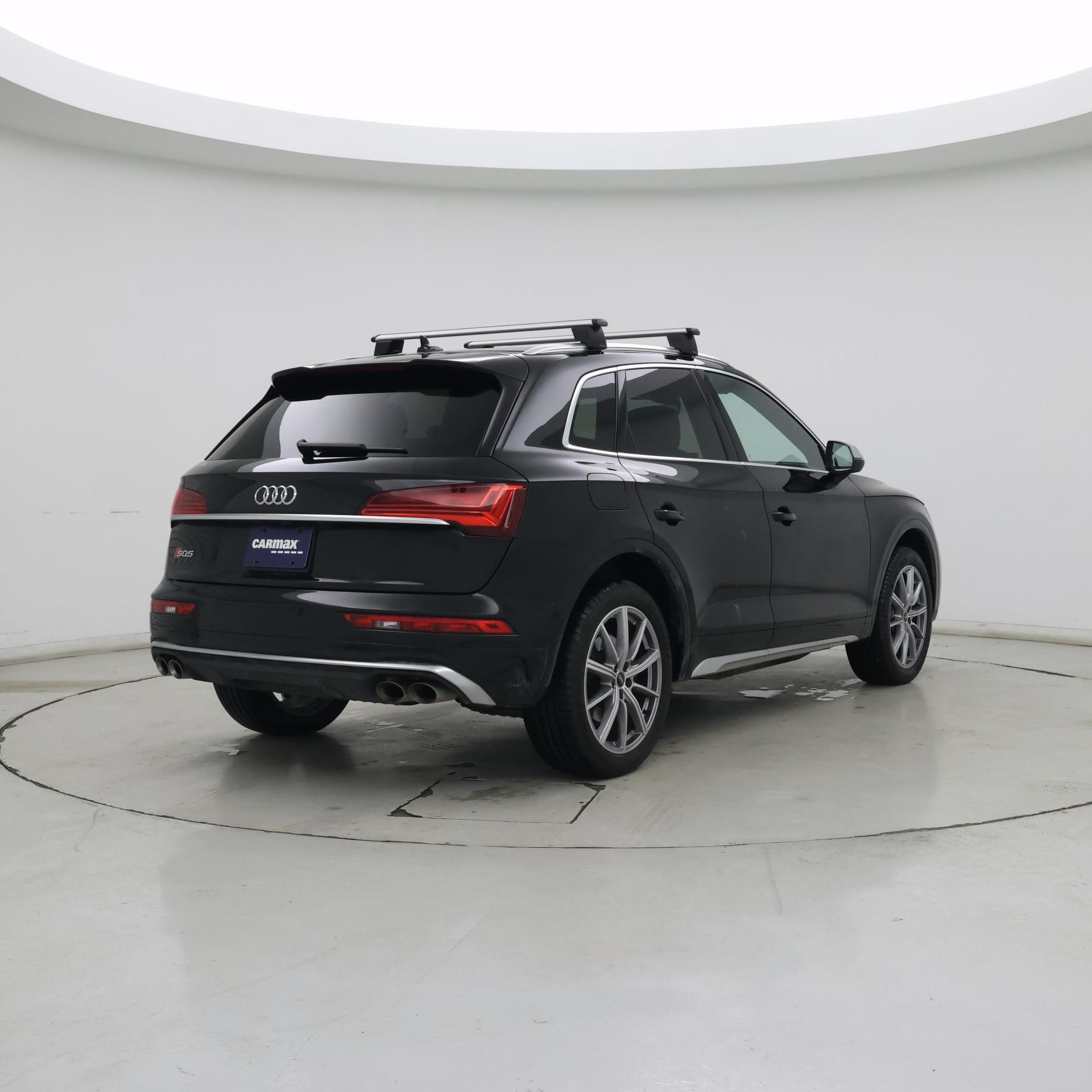 Thumbnail: 2022 Audi SQ5 - 8