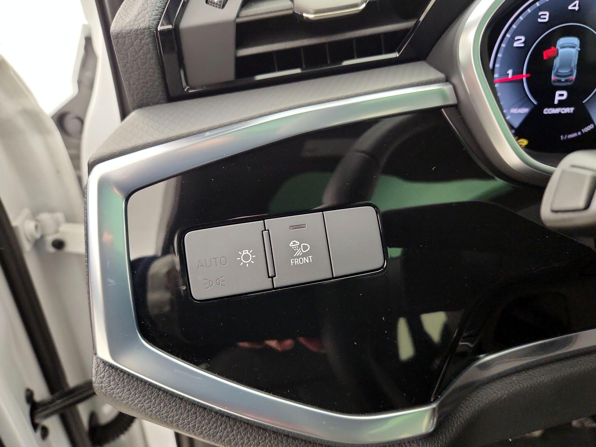 Thumbnail: 2024 Audi Q3 - 13