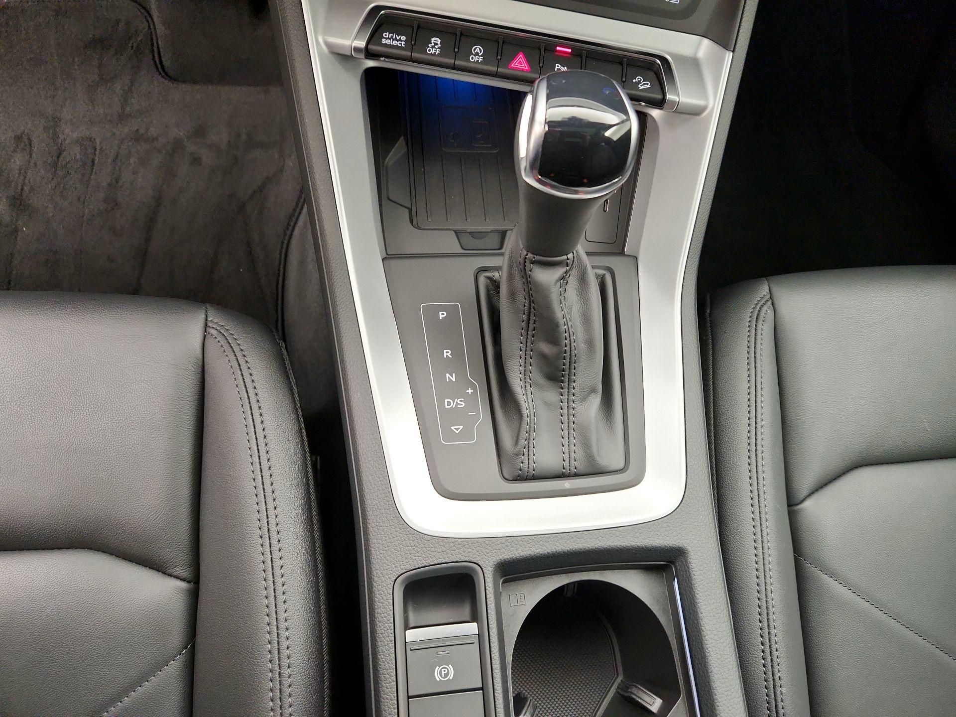 Thumbnail: 2024 Audi Q3 - 18