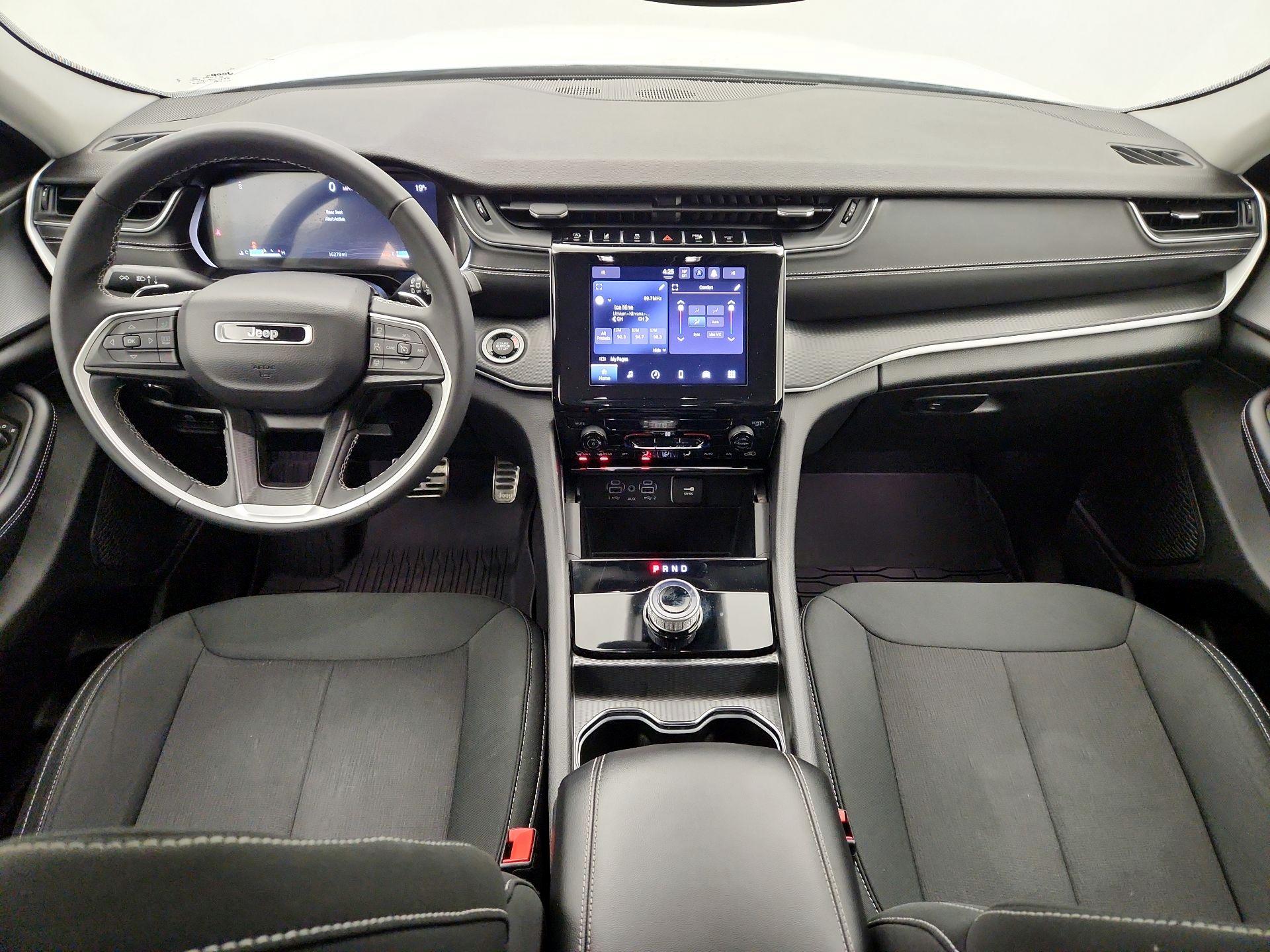 Thumbnail: 2024 Jeep Grand Cherokee - 9