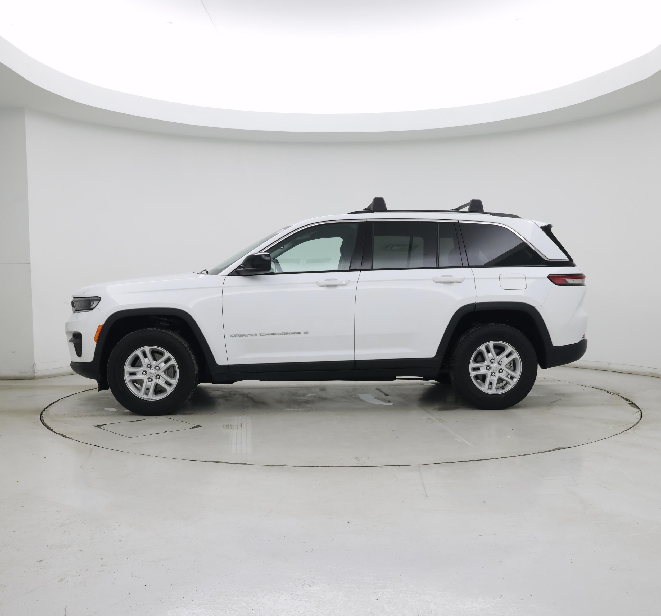 Thumbnail: 2024 Jeep Grand Cherokee - 3