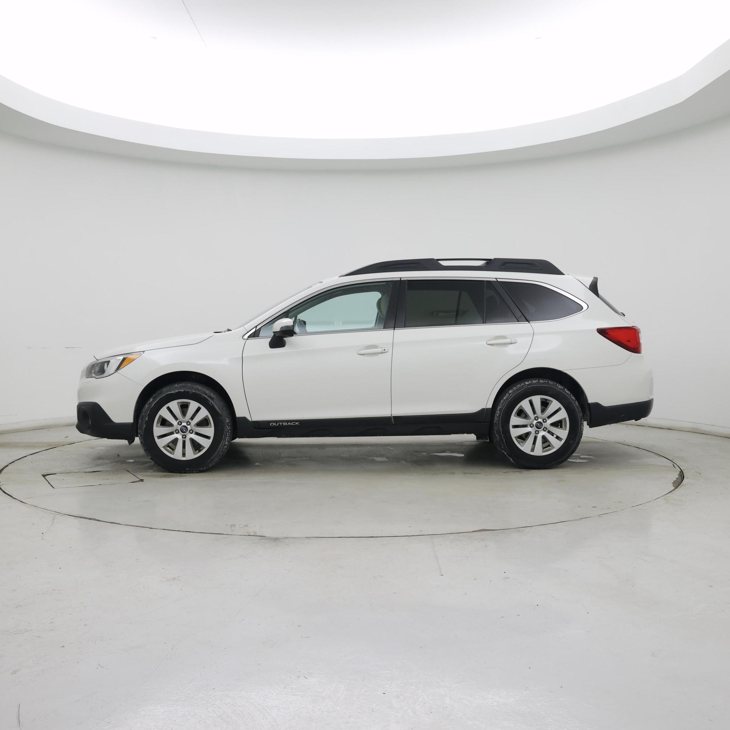 Thumbnail: 2016 Subaru Outback - 3