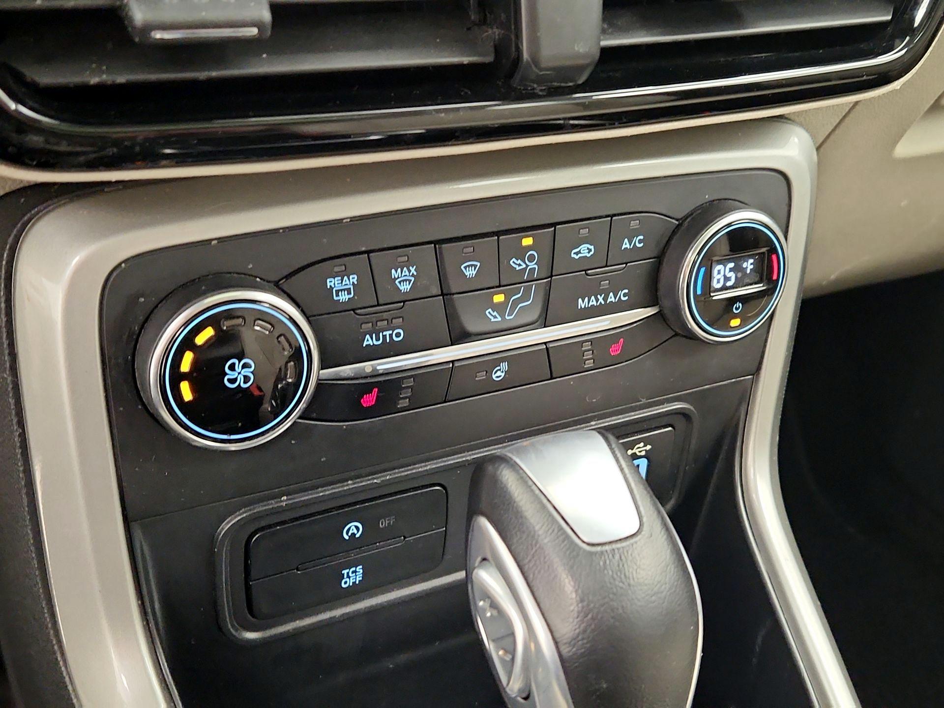 Thumbnail: 2019 Ford EcoSport - 17