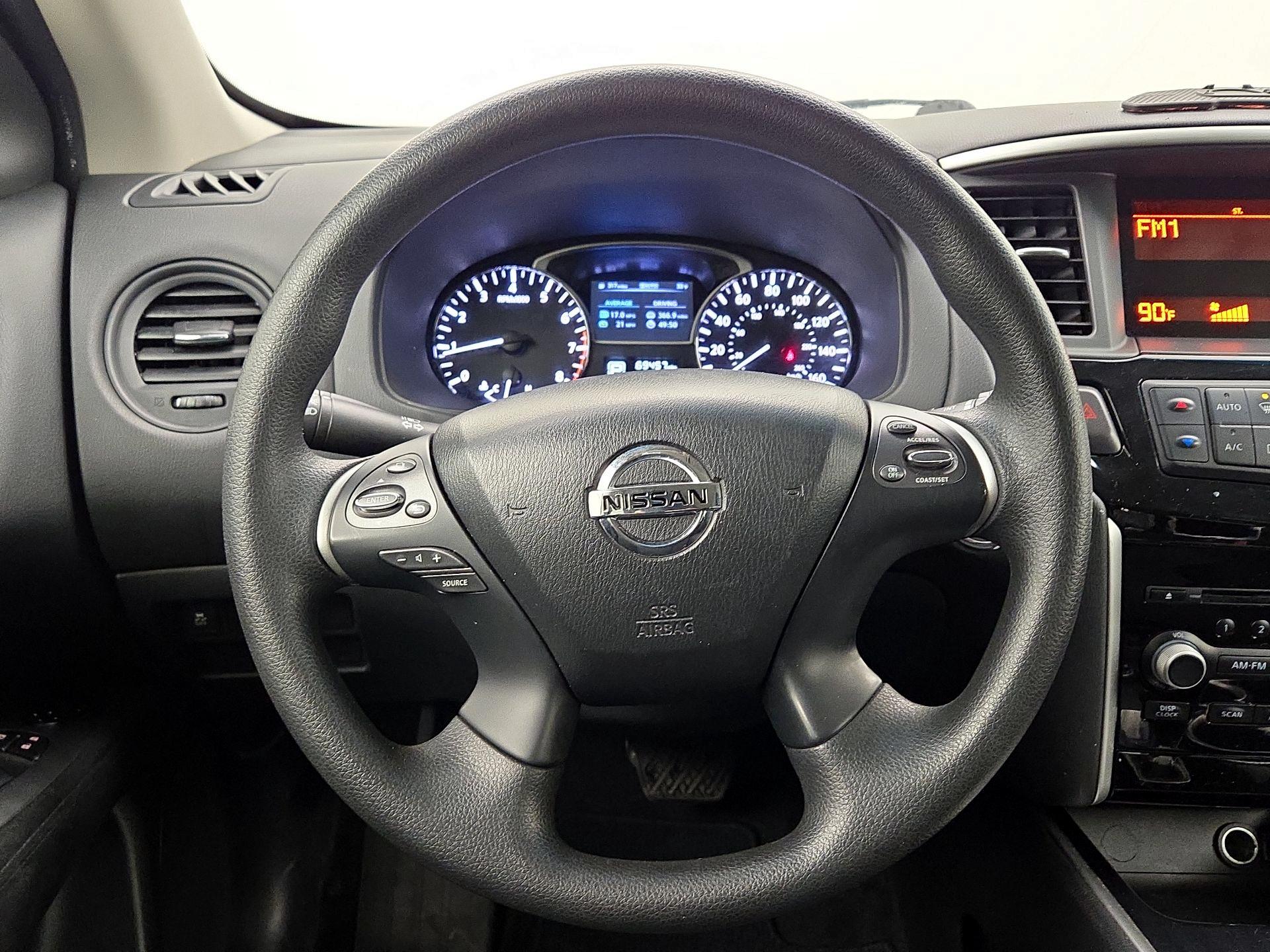 Thumbnail: 2014 Nissan Pathfinder - 10