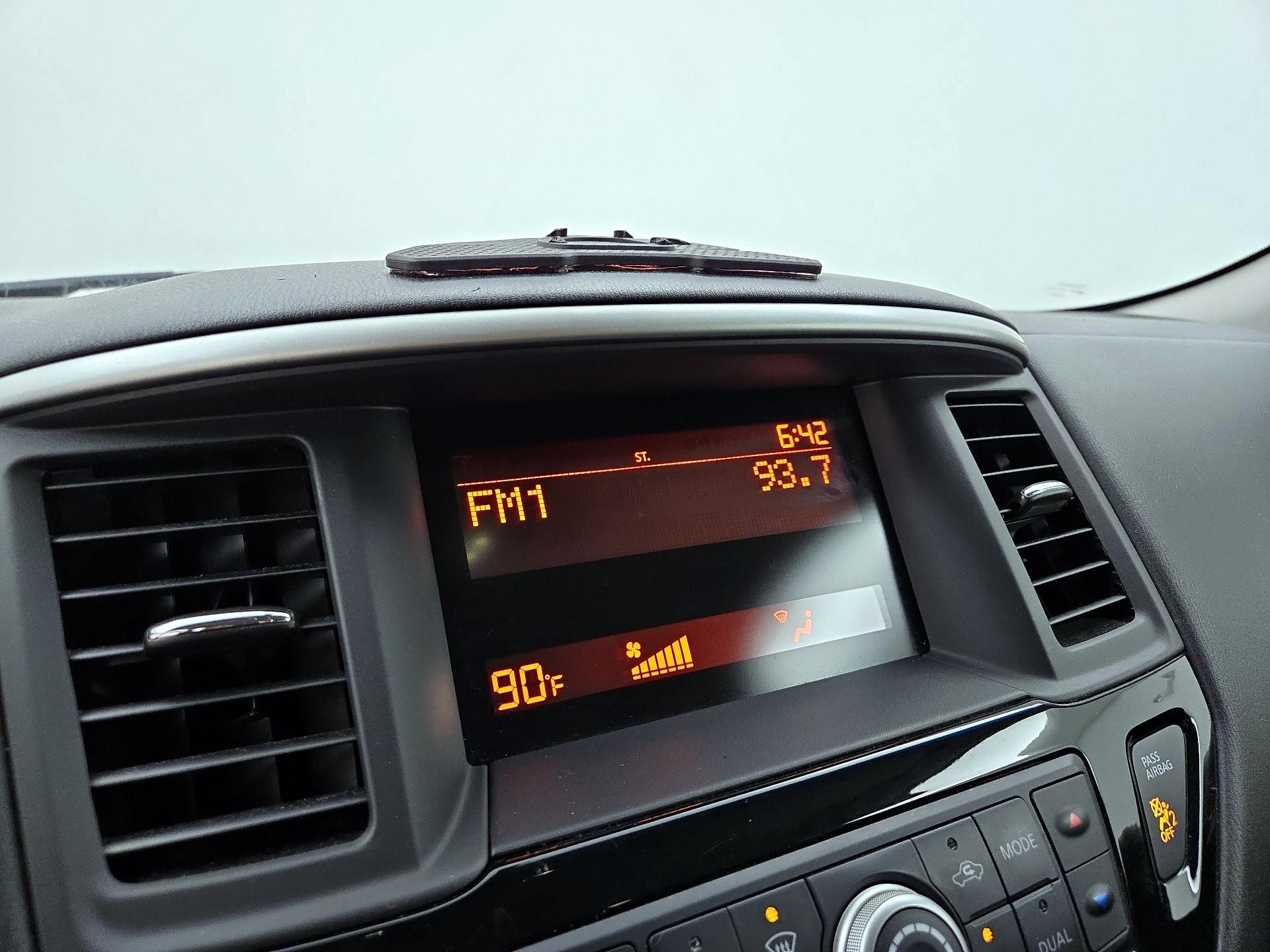 Thumbnail: 2014 Nissan Pathfinder - 14