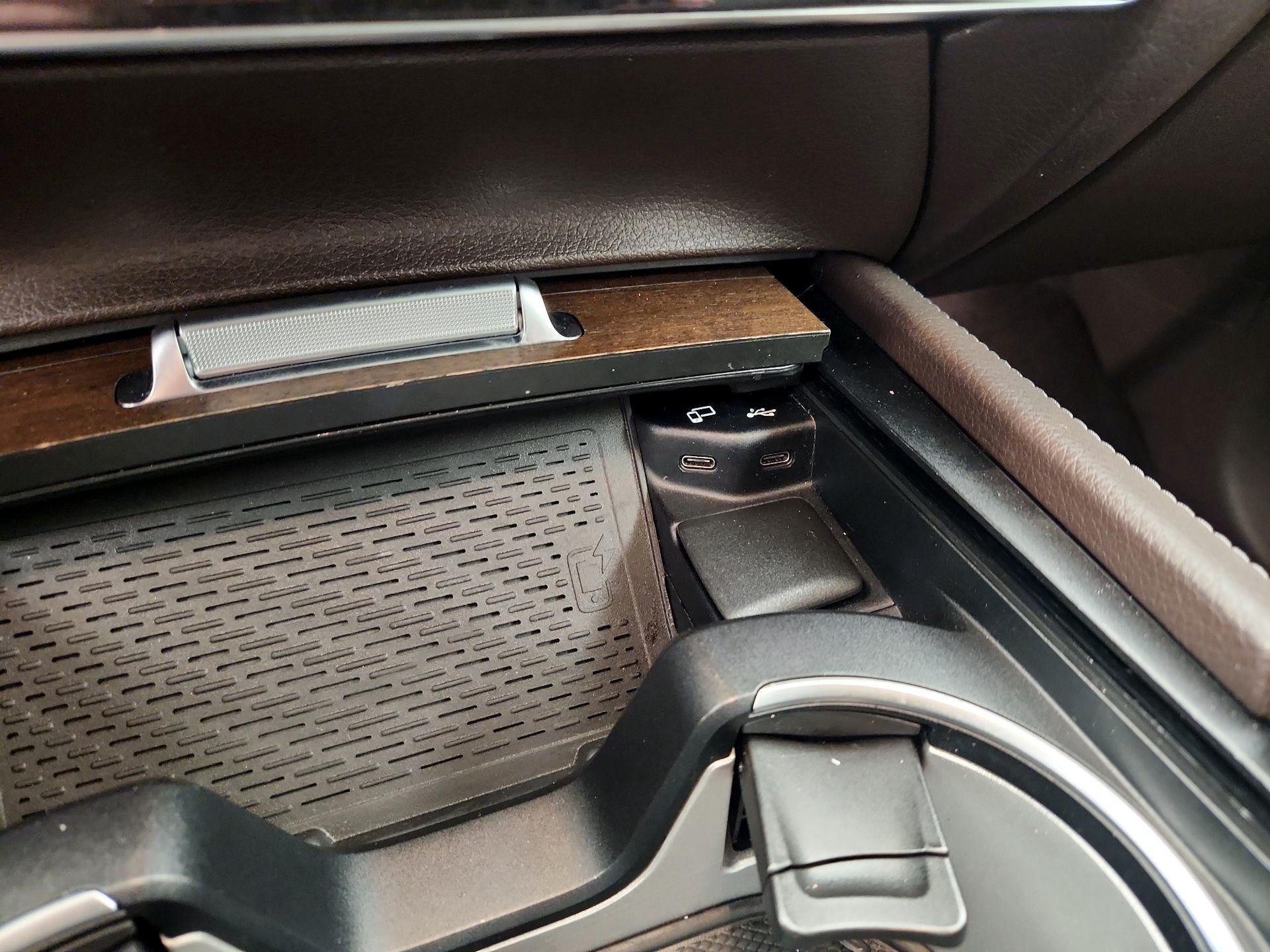 Thumbnail: 2020 Mercedes-Benz GLE - 19