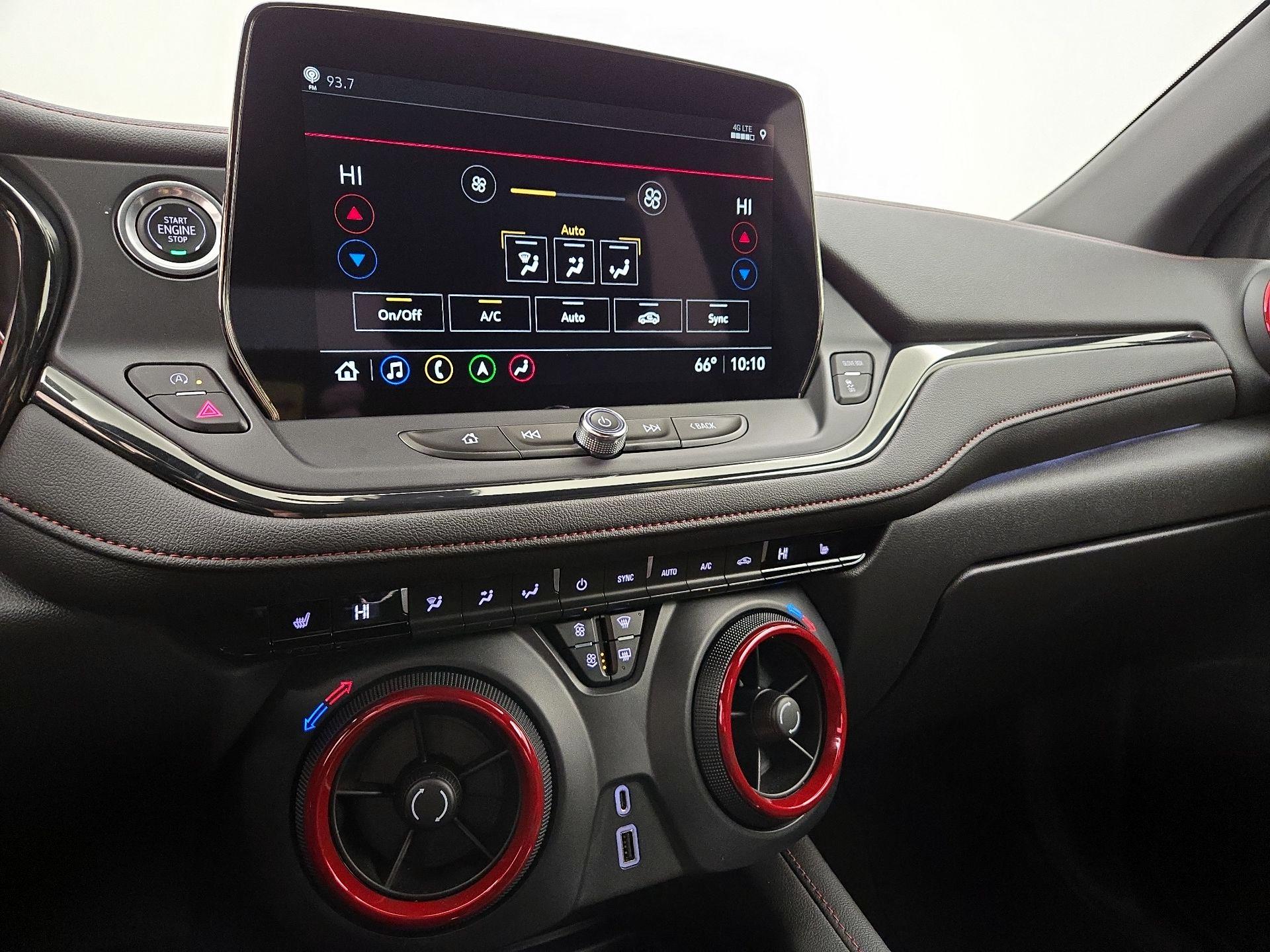 Thumbnail: 2023 Chevrolet Blazer - 17