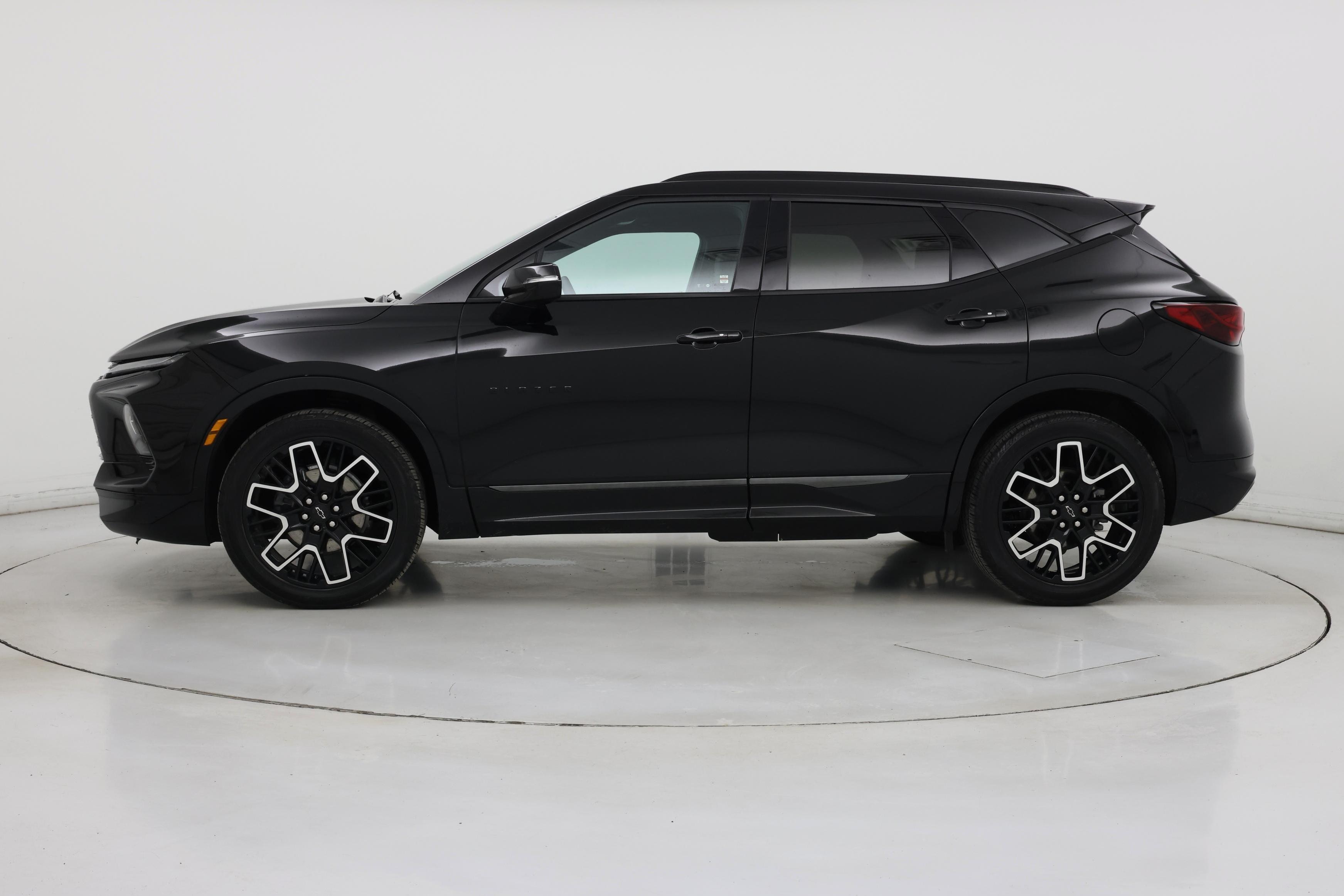 Thumbnail: 2023 Chevrolet Blazer - 3