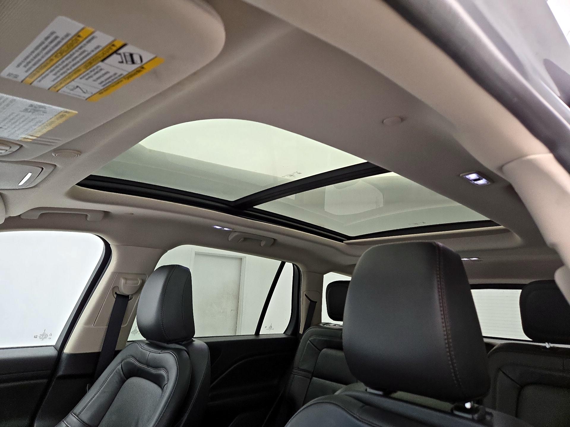 Thumbnail: 2023 Lincoln Aviator - 20